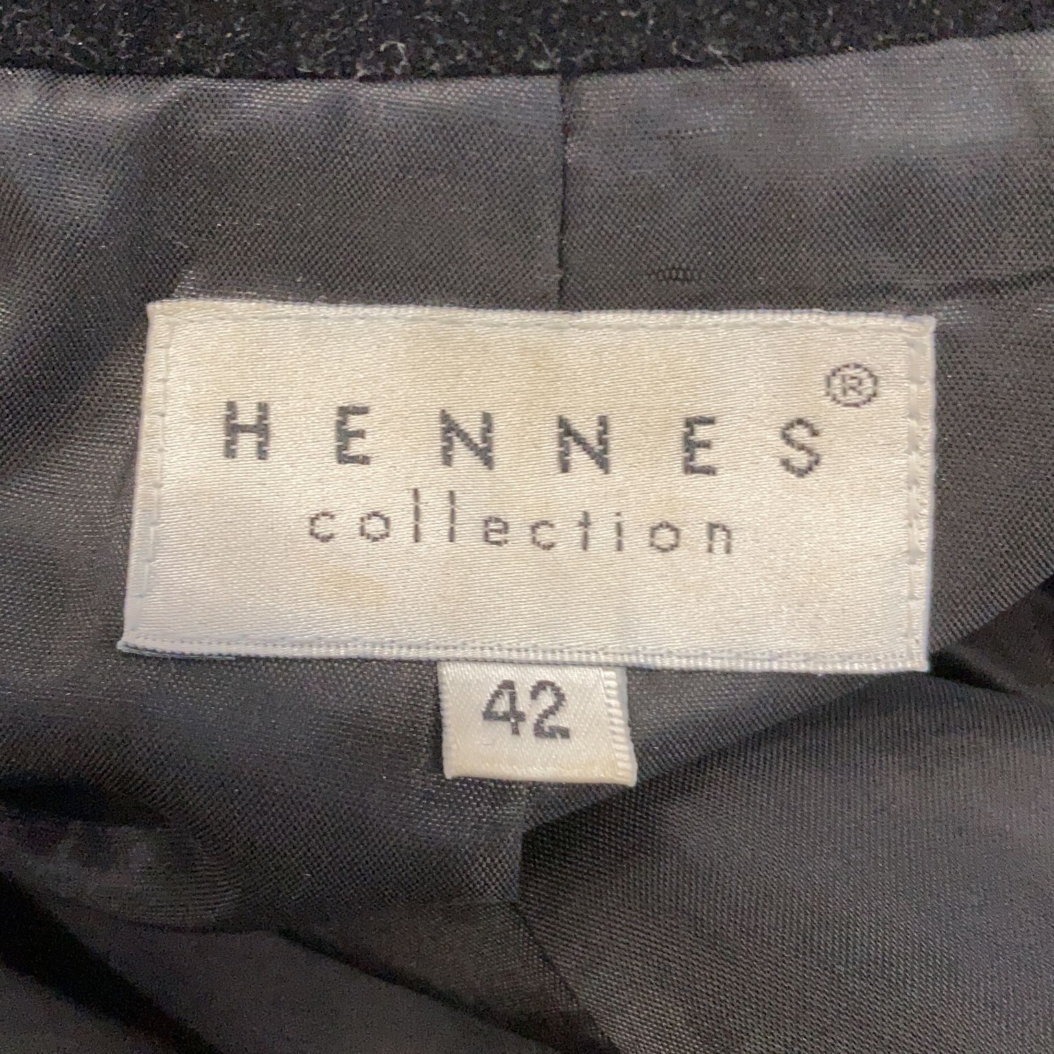 Hennes Collection