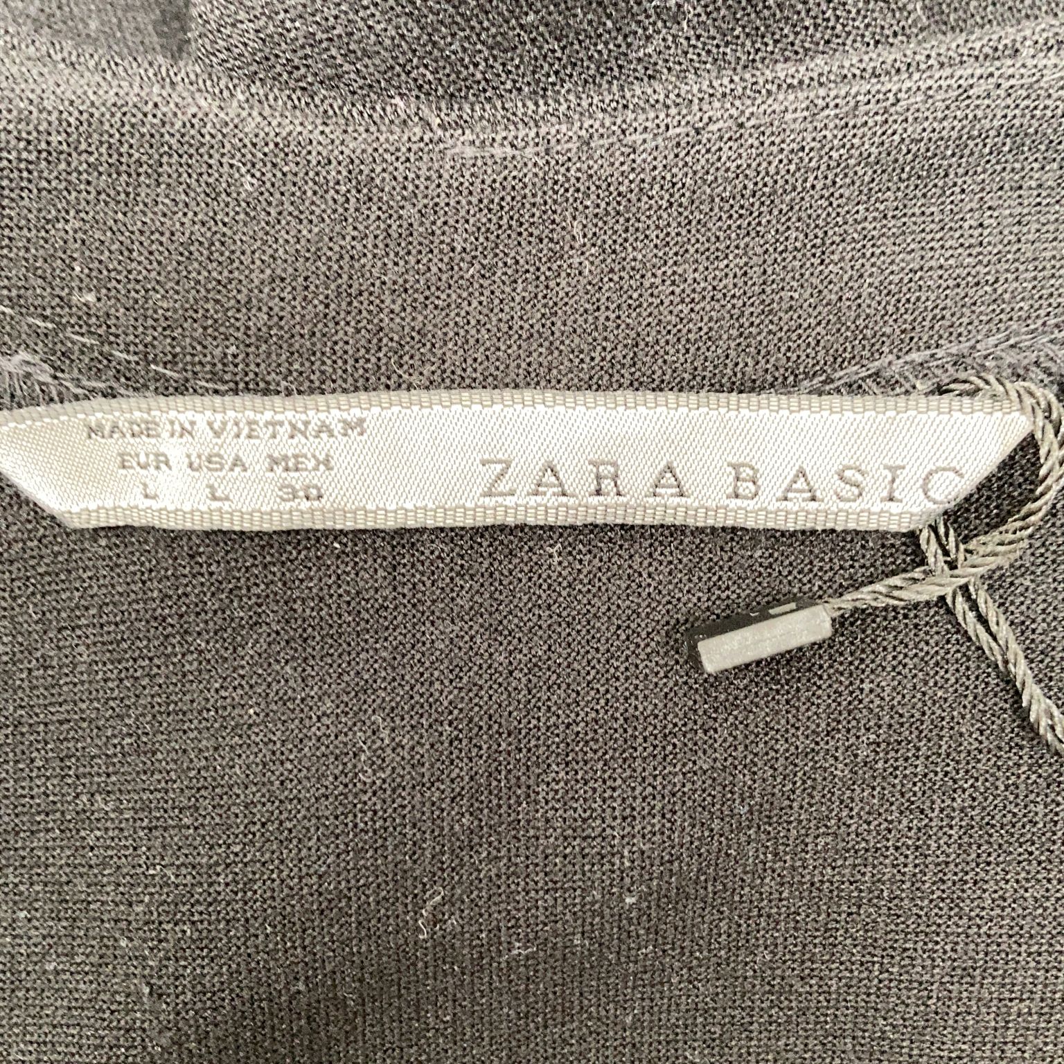 Zara Basic