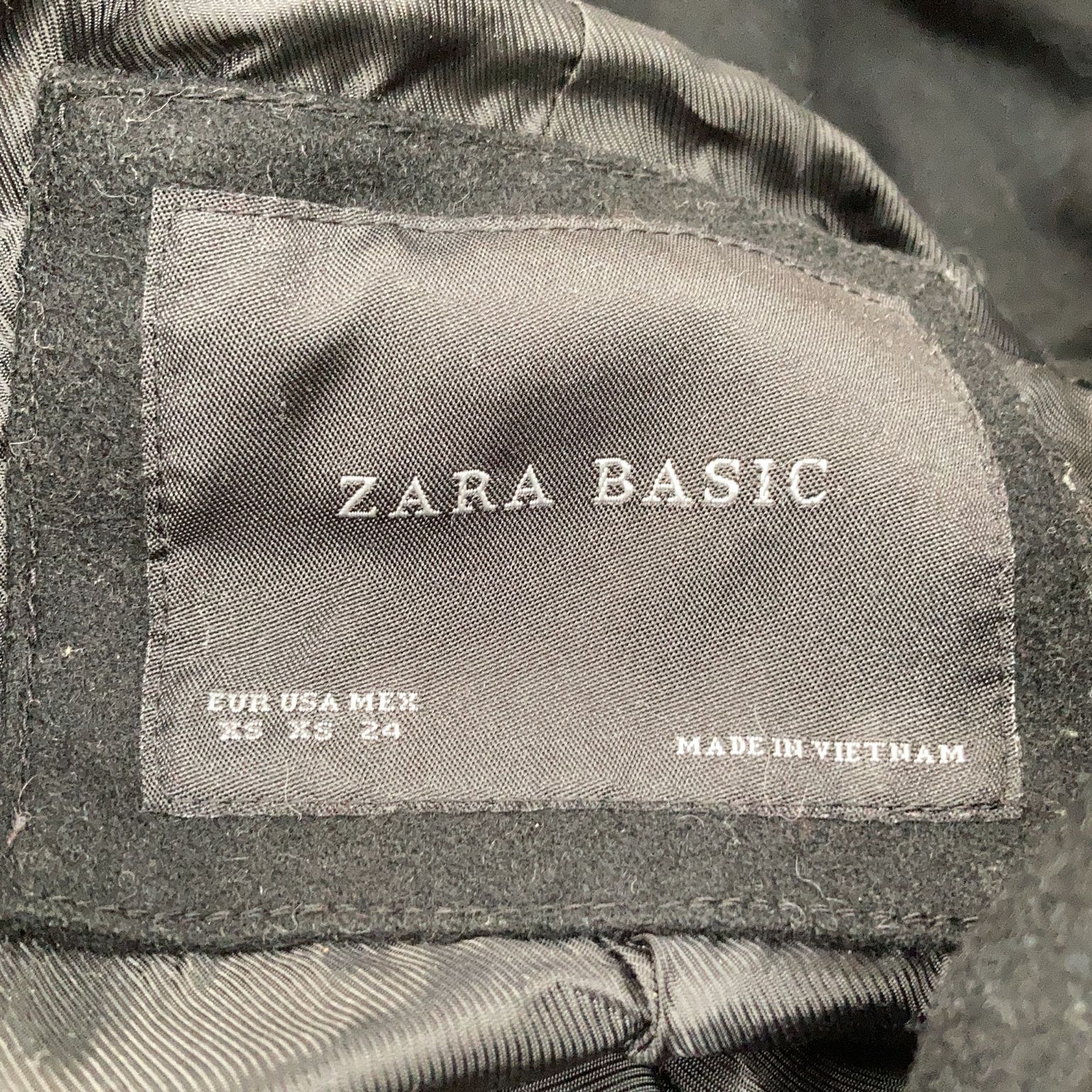 Zara Basic