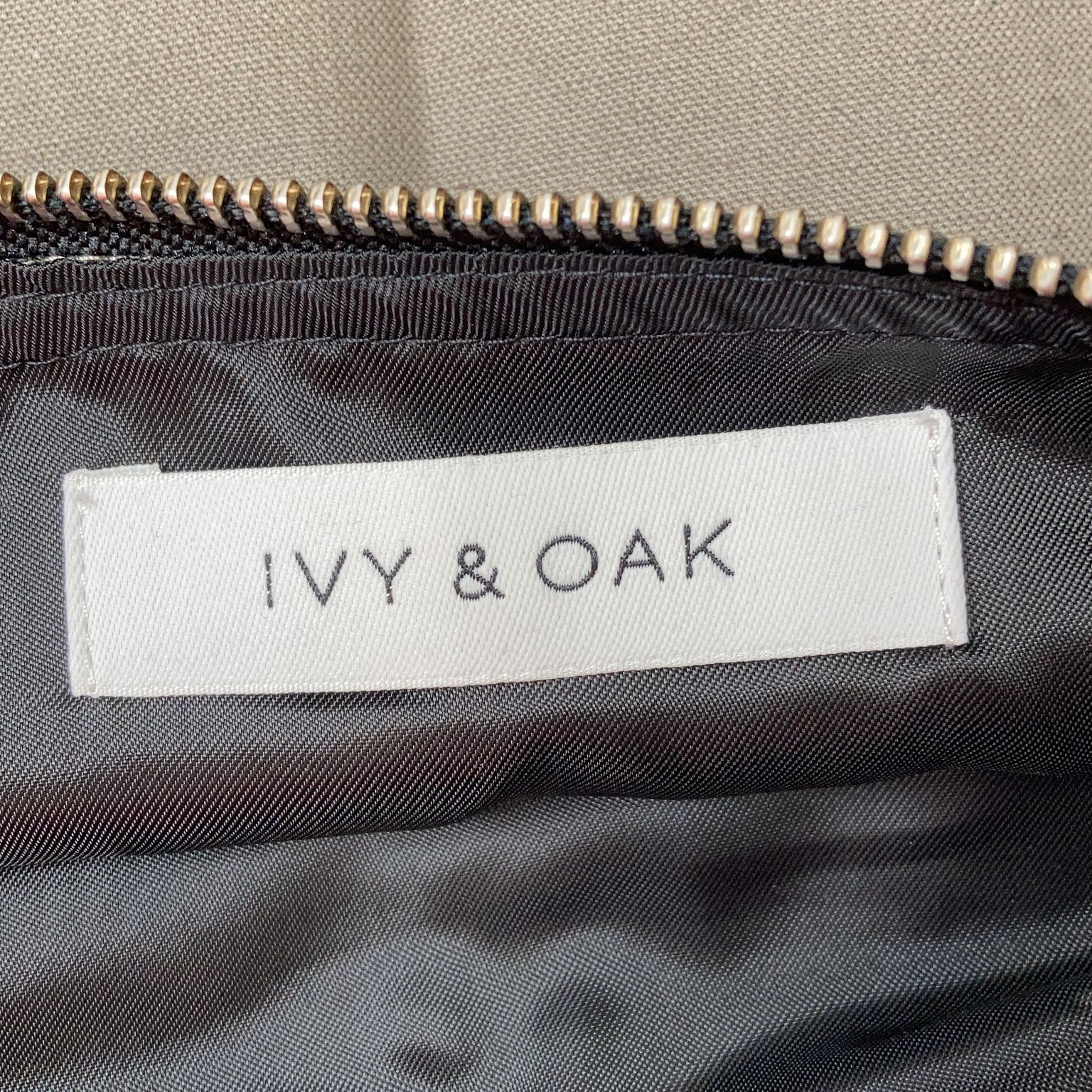 Ivy  Oak