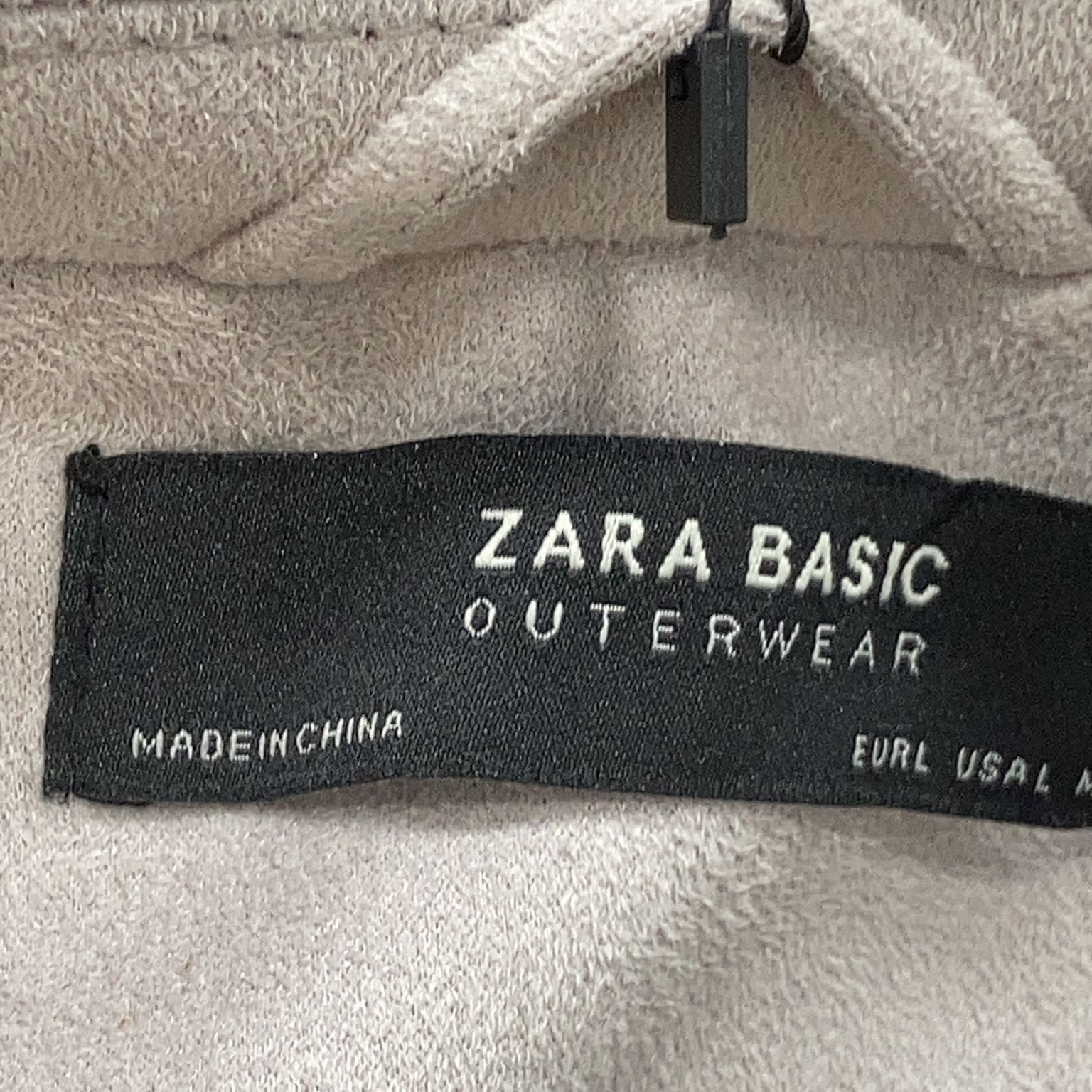 Zara Basic