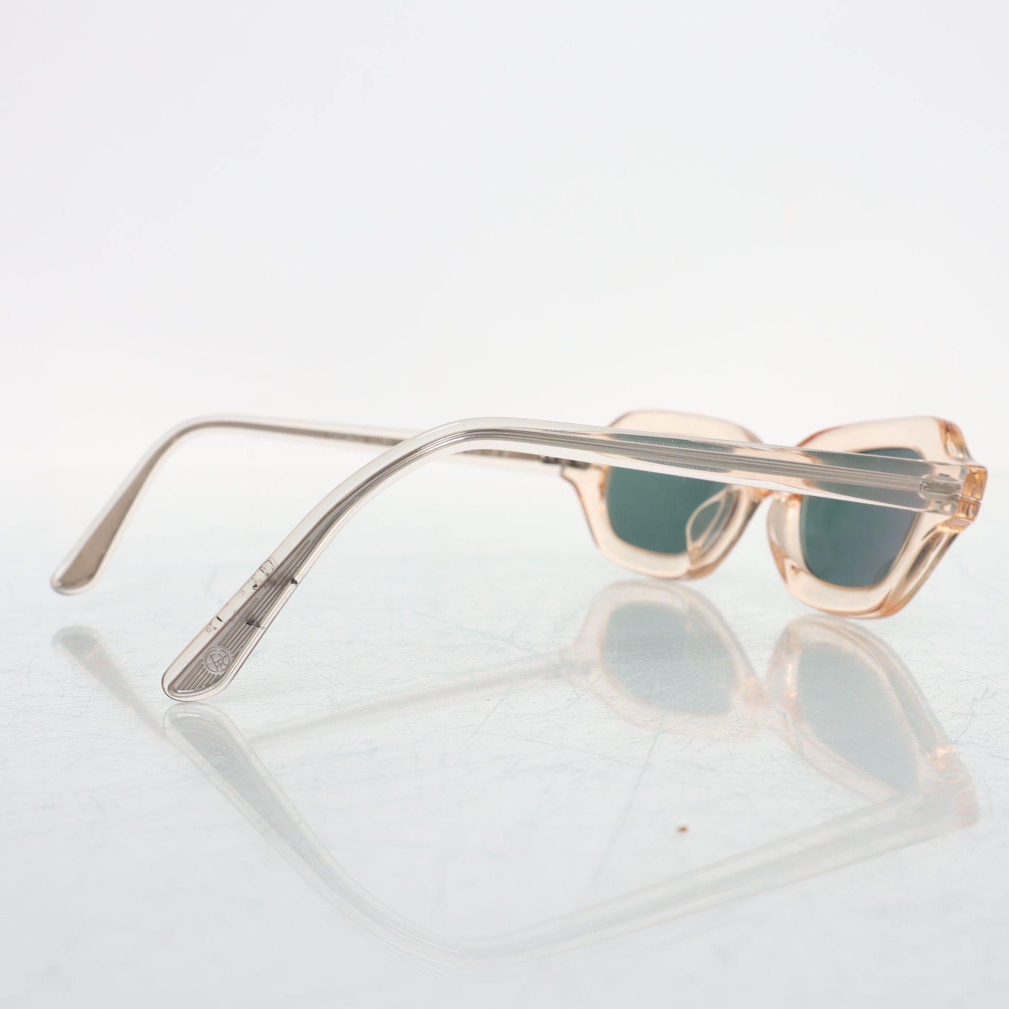 Oliver Peoples