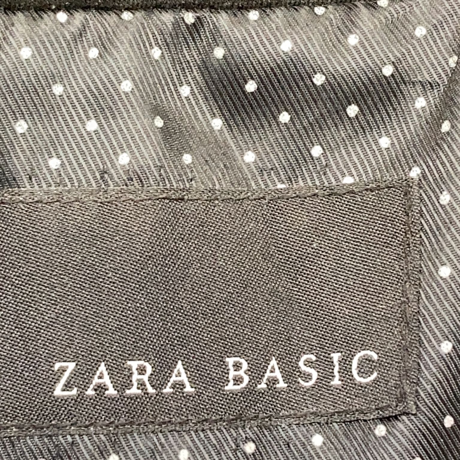 Zara Basic