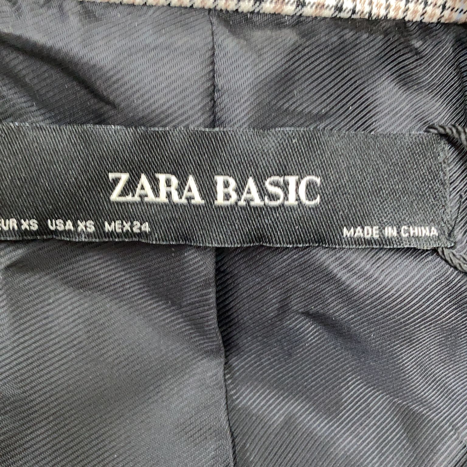 Zara Basic