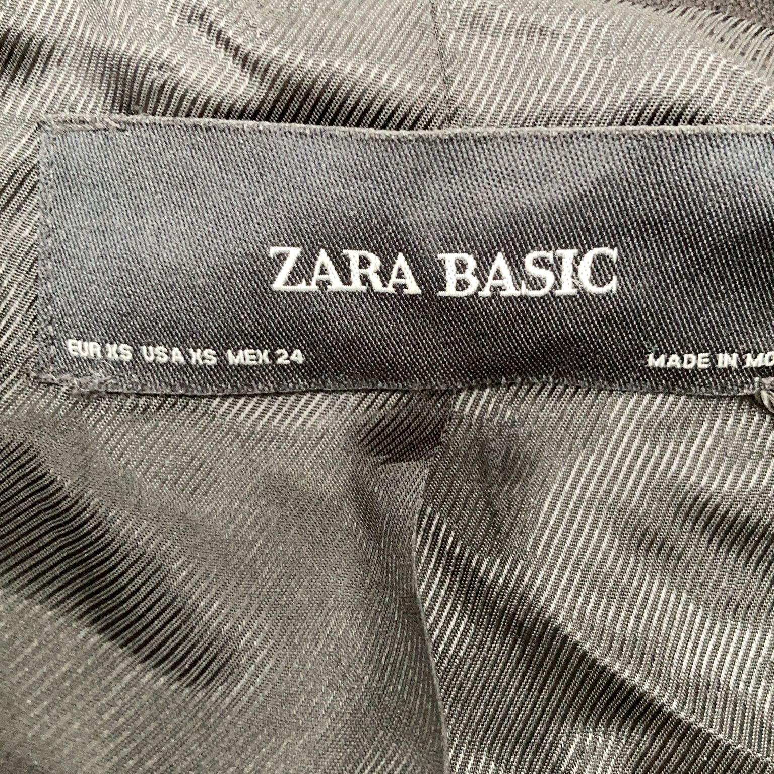 Zara Basic