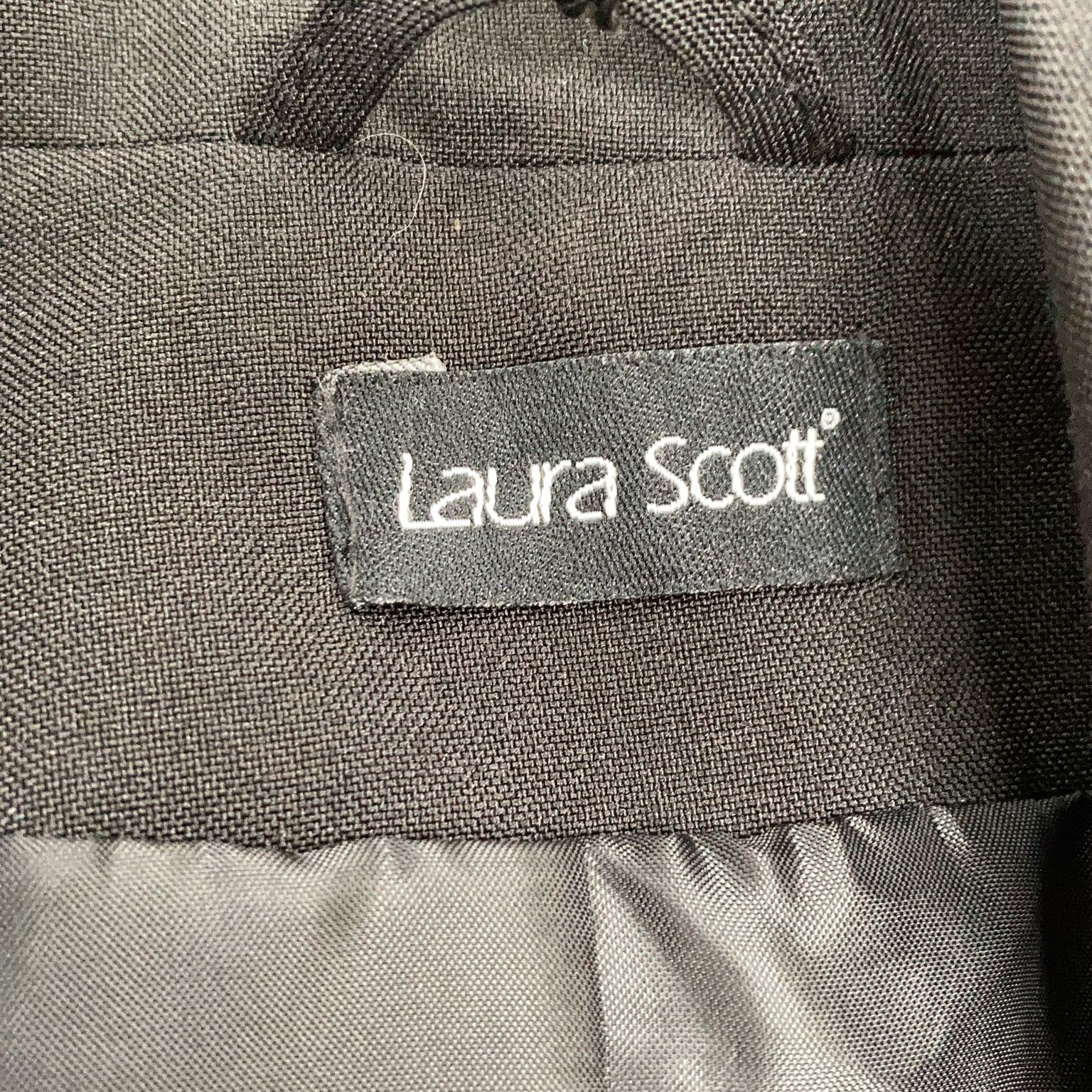 Laura Scott