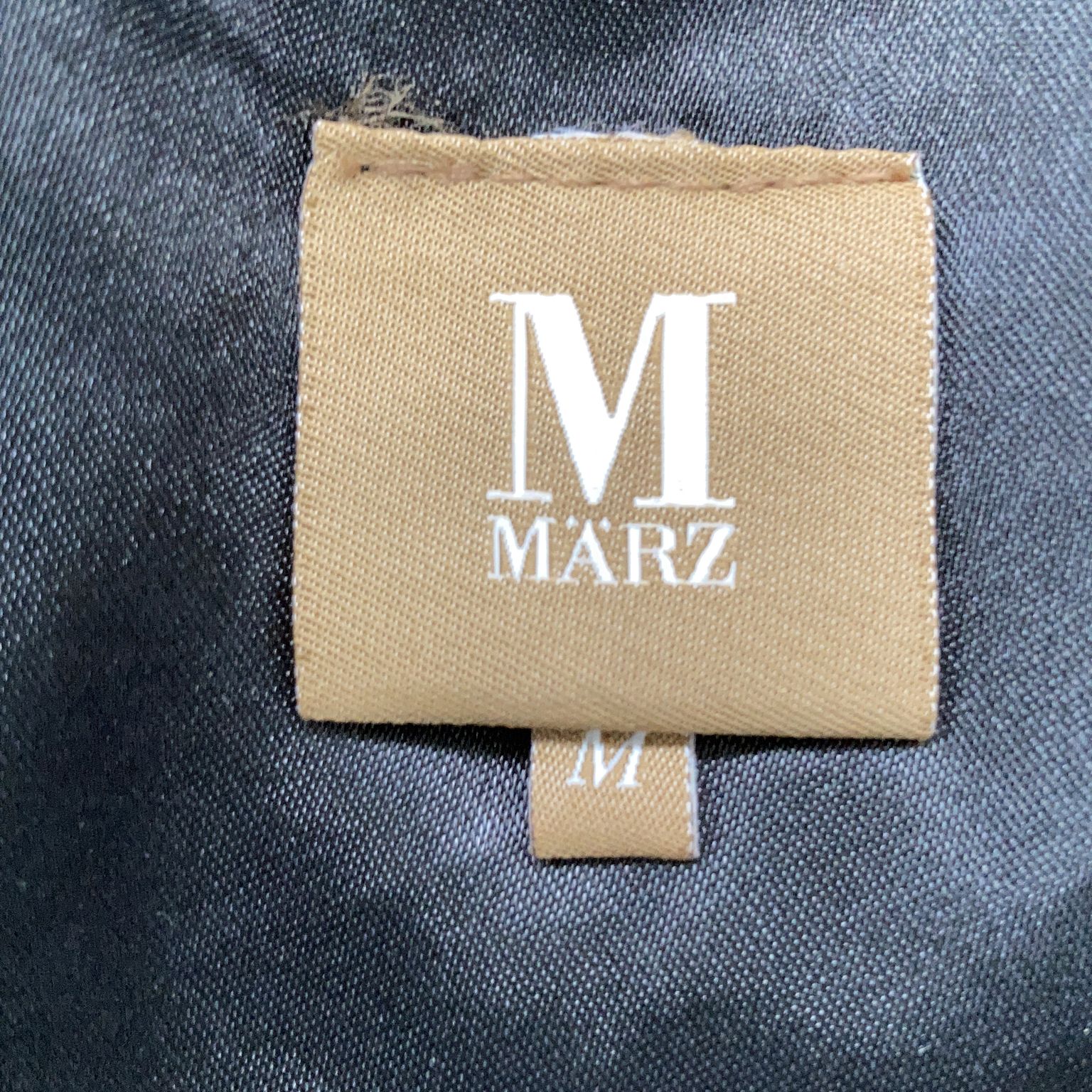 März