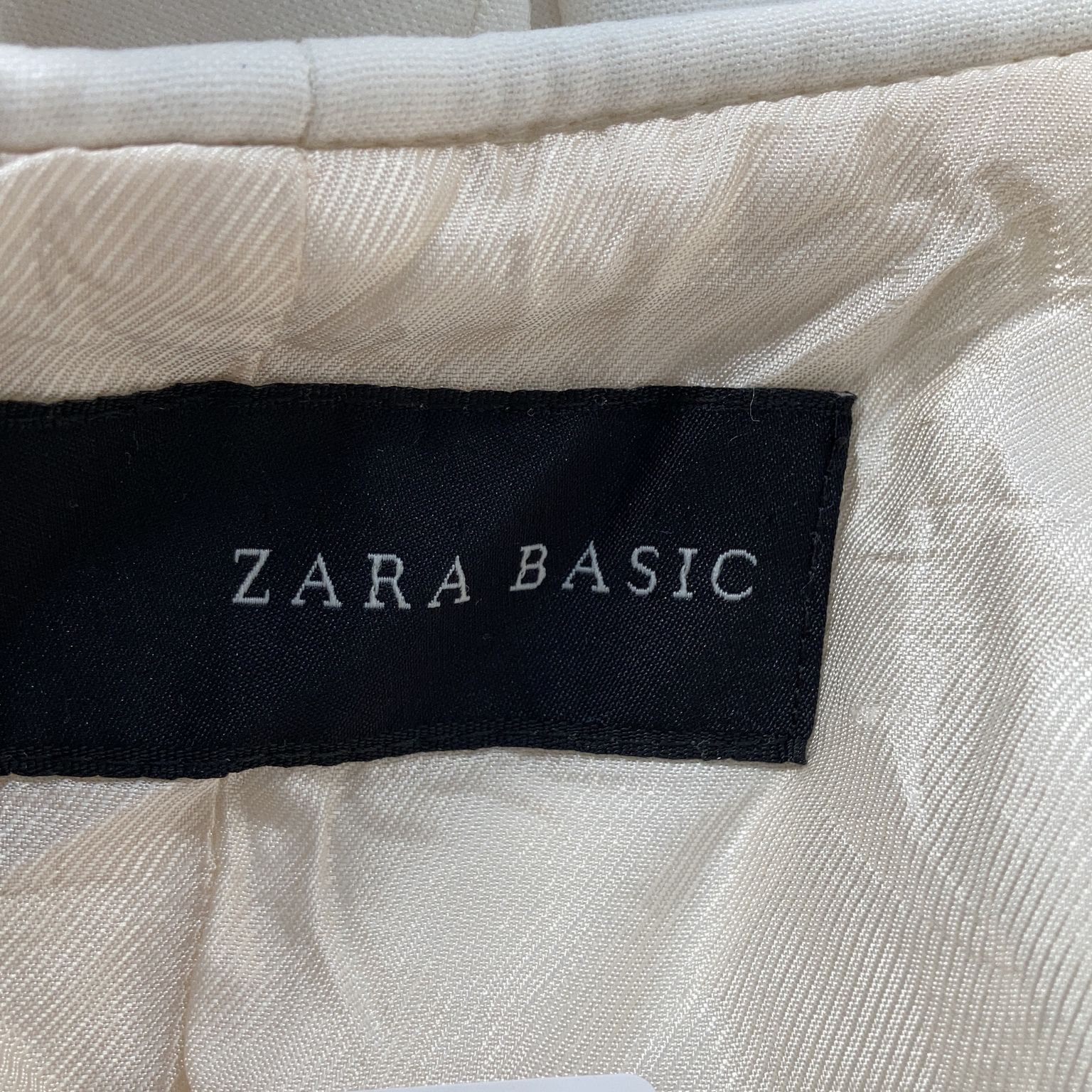 Zara Basic