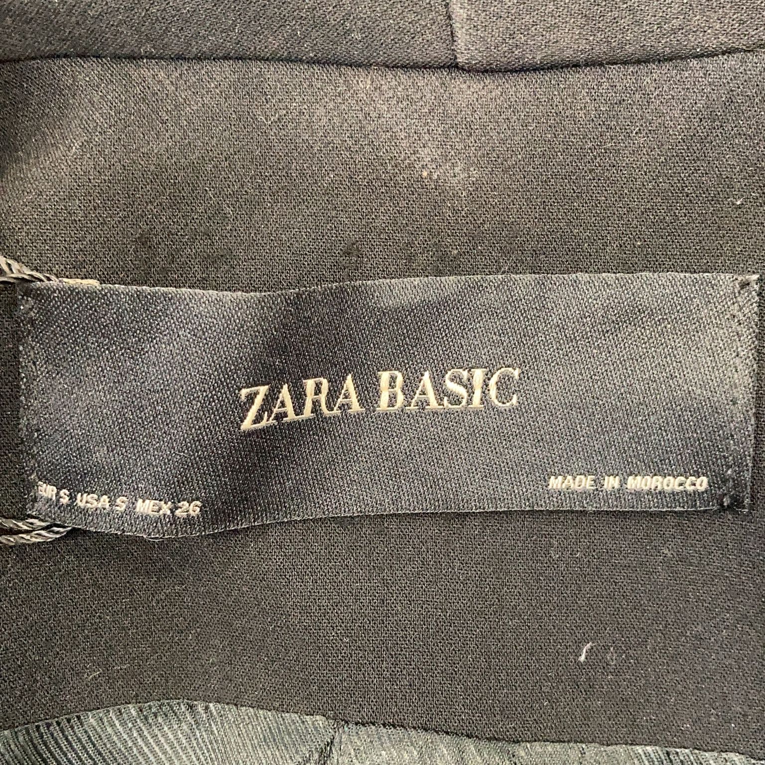 Zara Basic