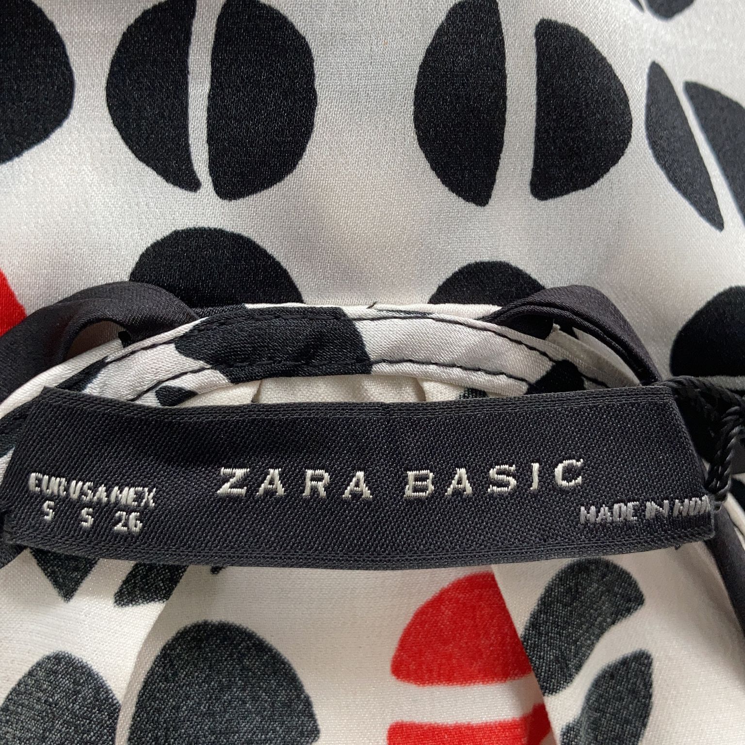 Zara Basic