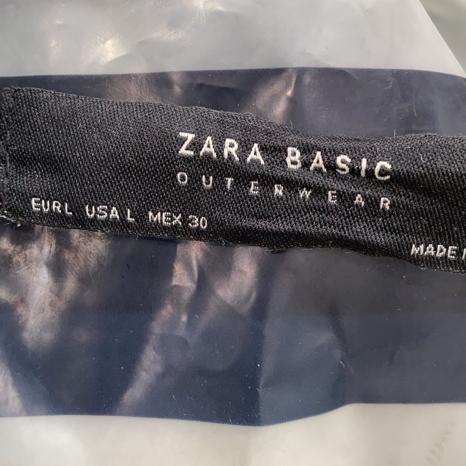 Zara Basic