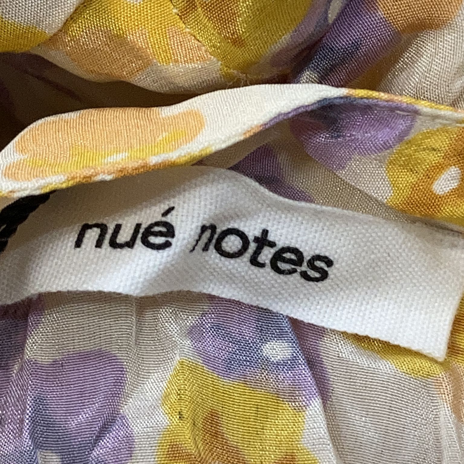 Nué Notes