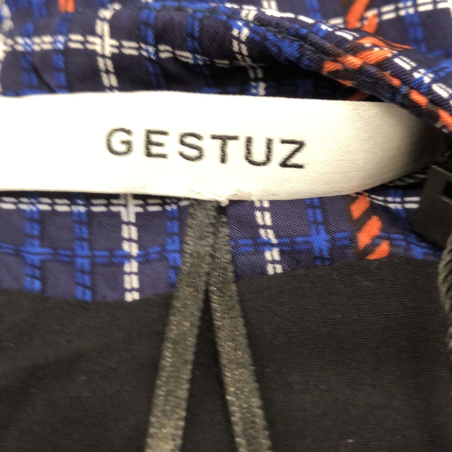 Gestuz