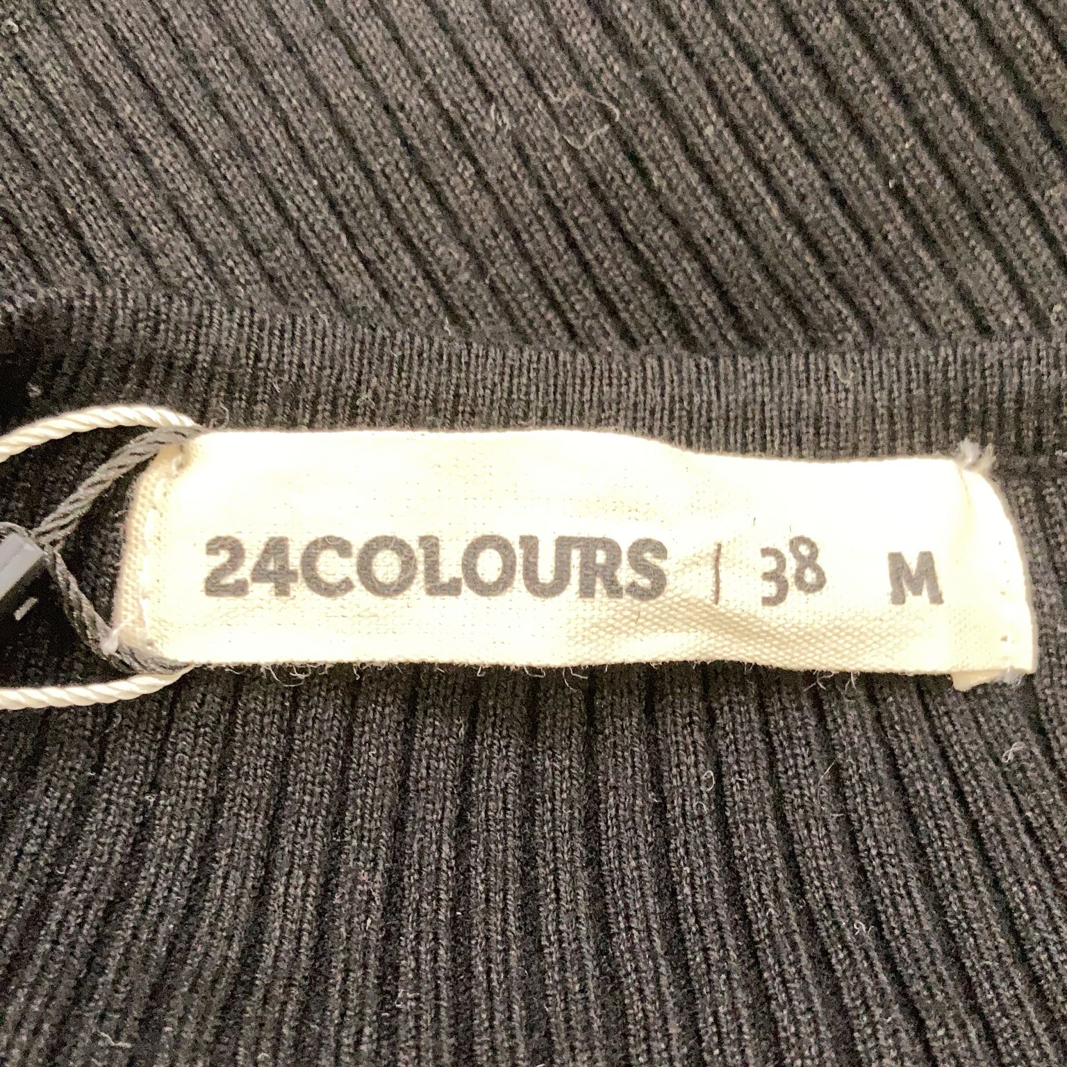 24 Colours