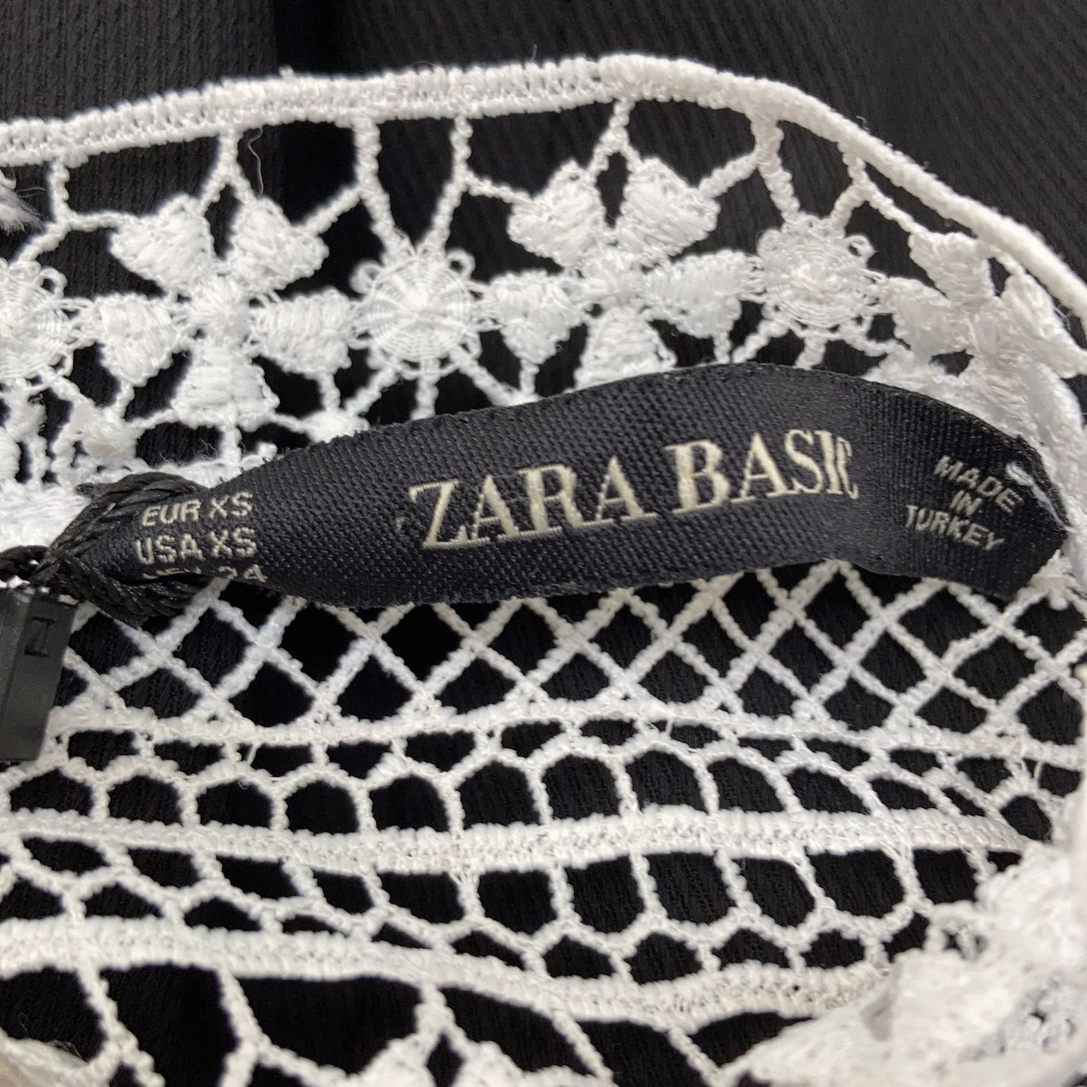 Zara Basic