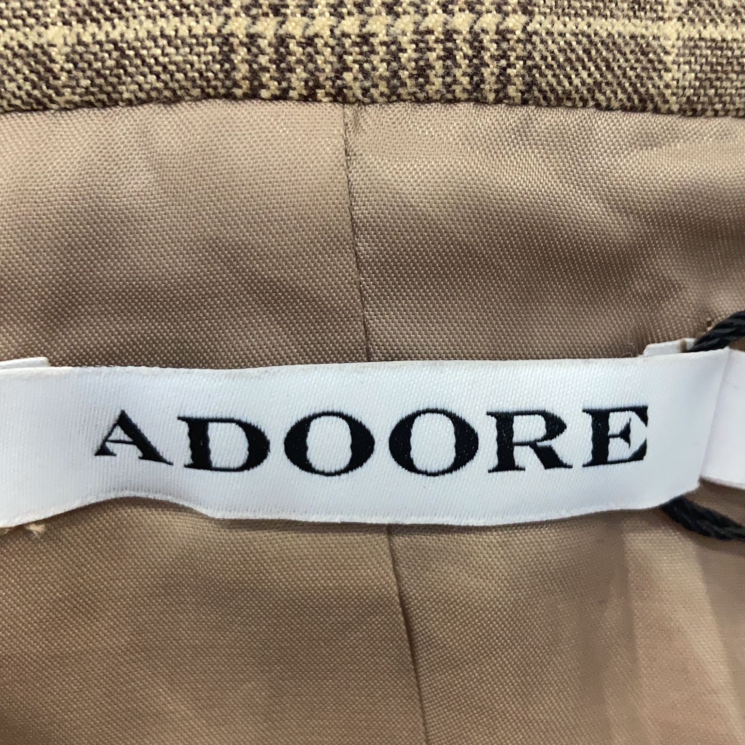 Adoore