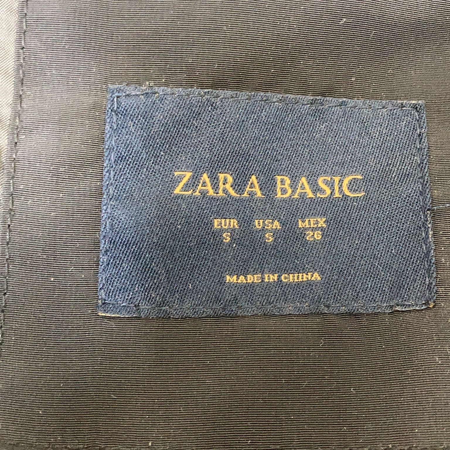 Zara Basic