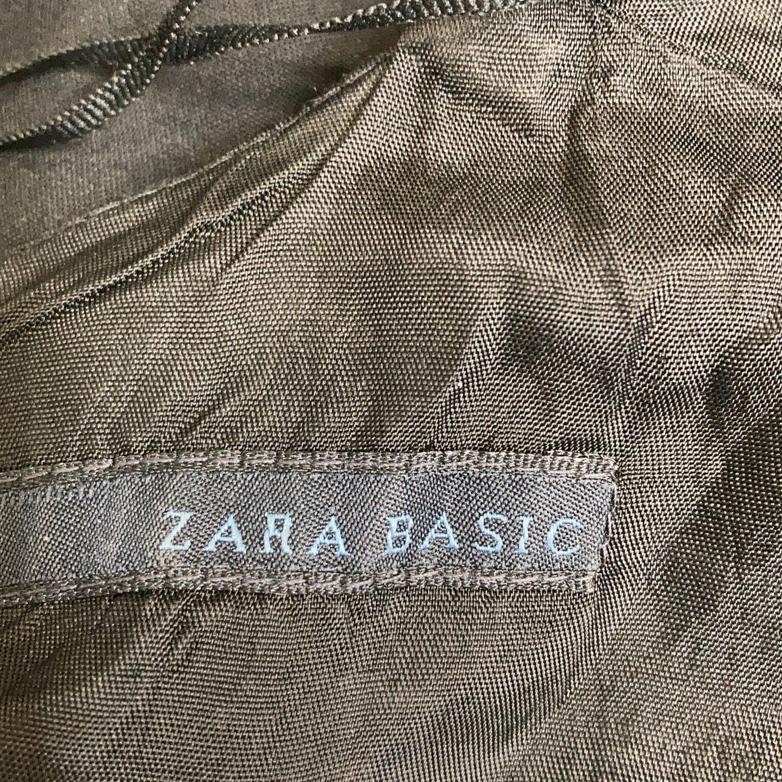 Zara Basic