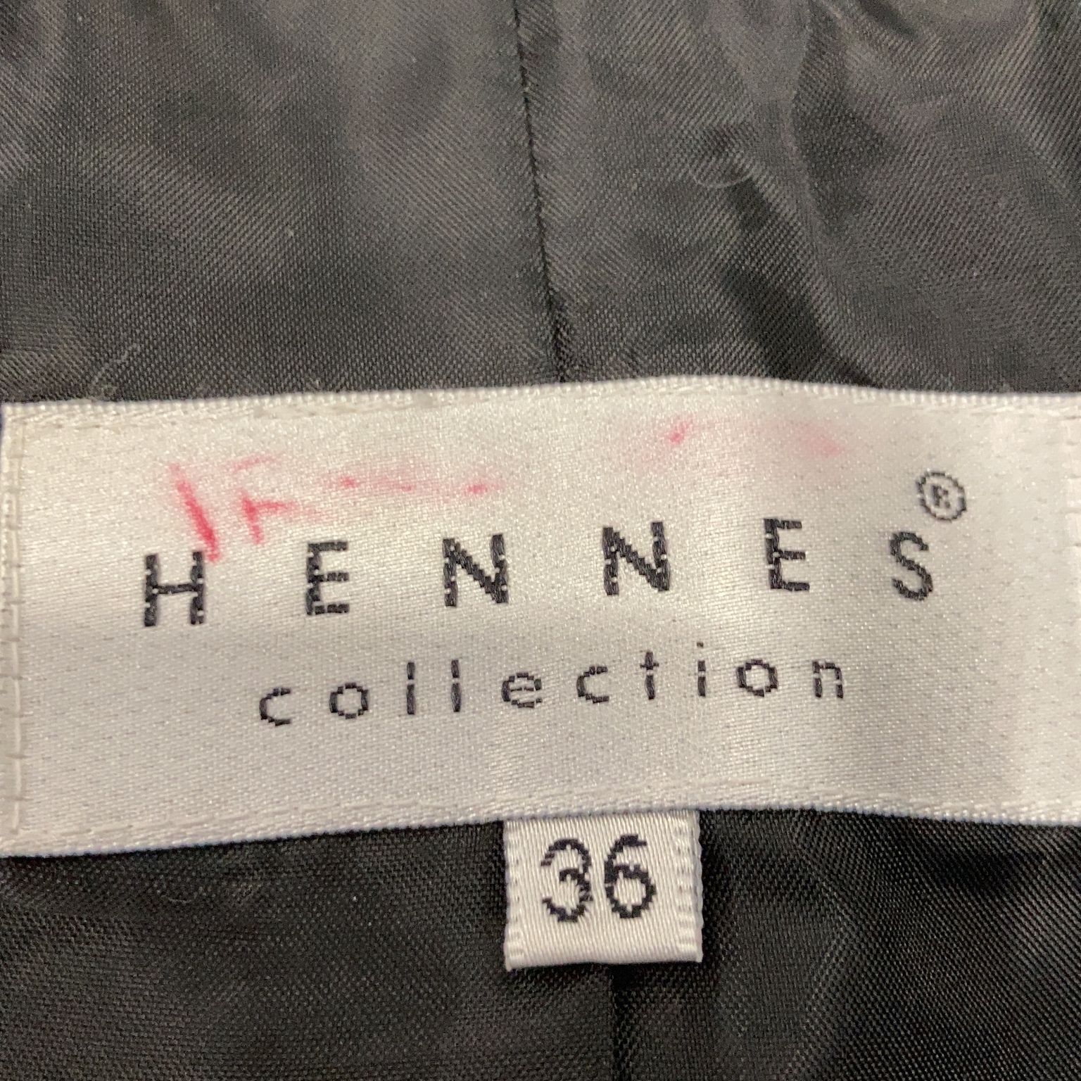 Hennes Collection