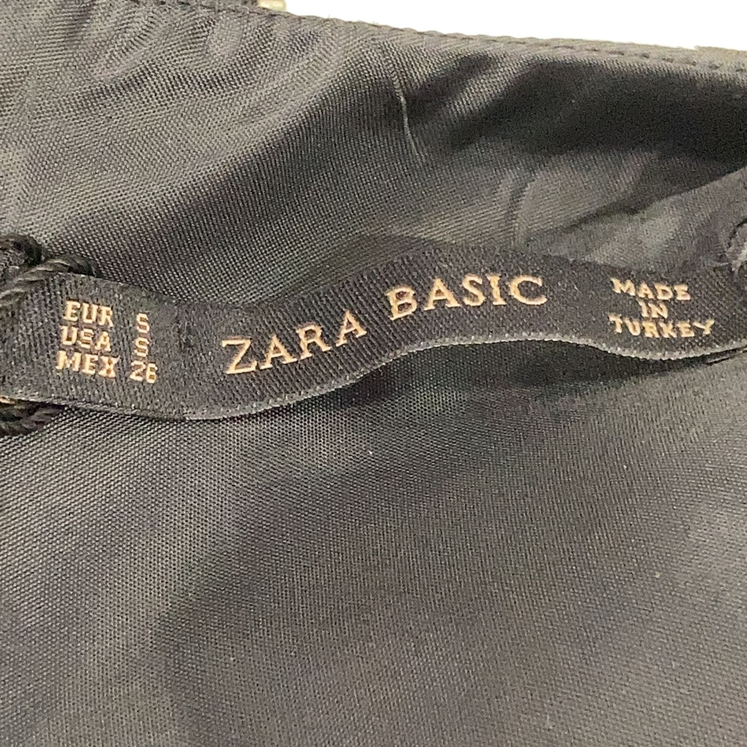 Zara Basic