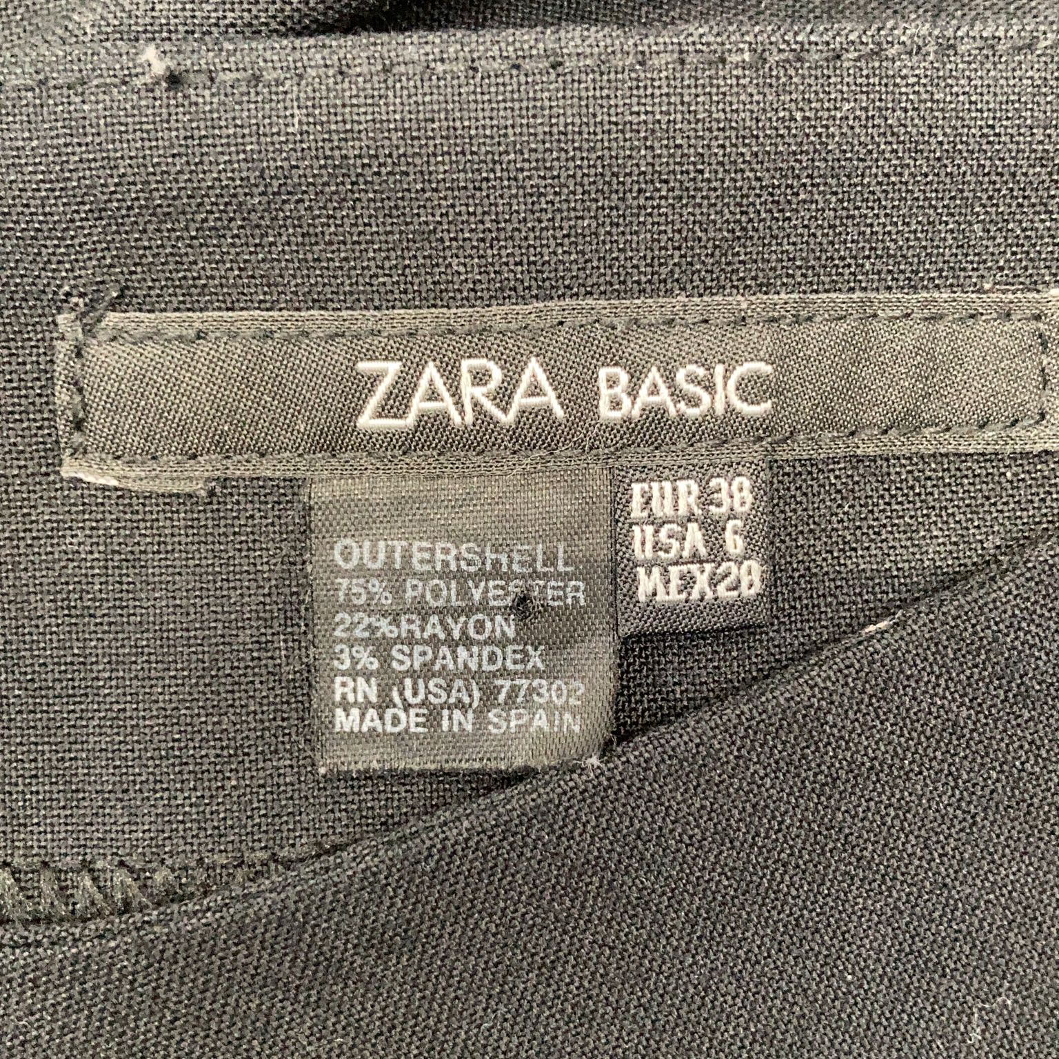 Zara Basic