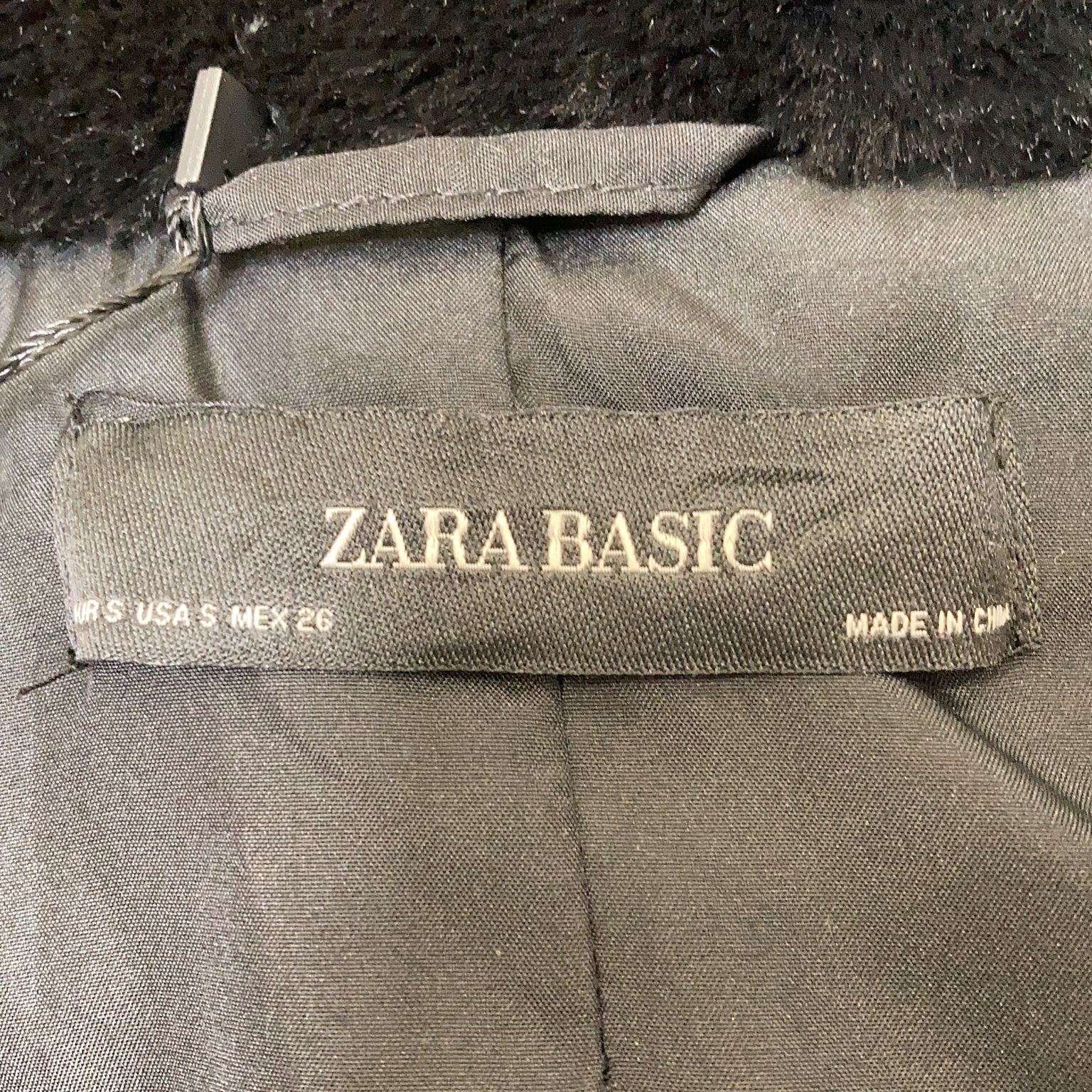 Zara Basic