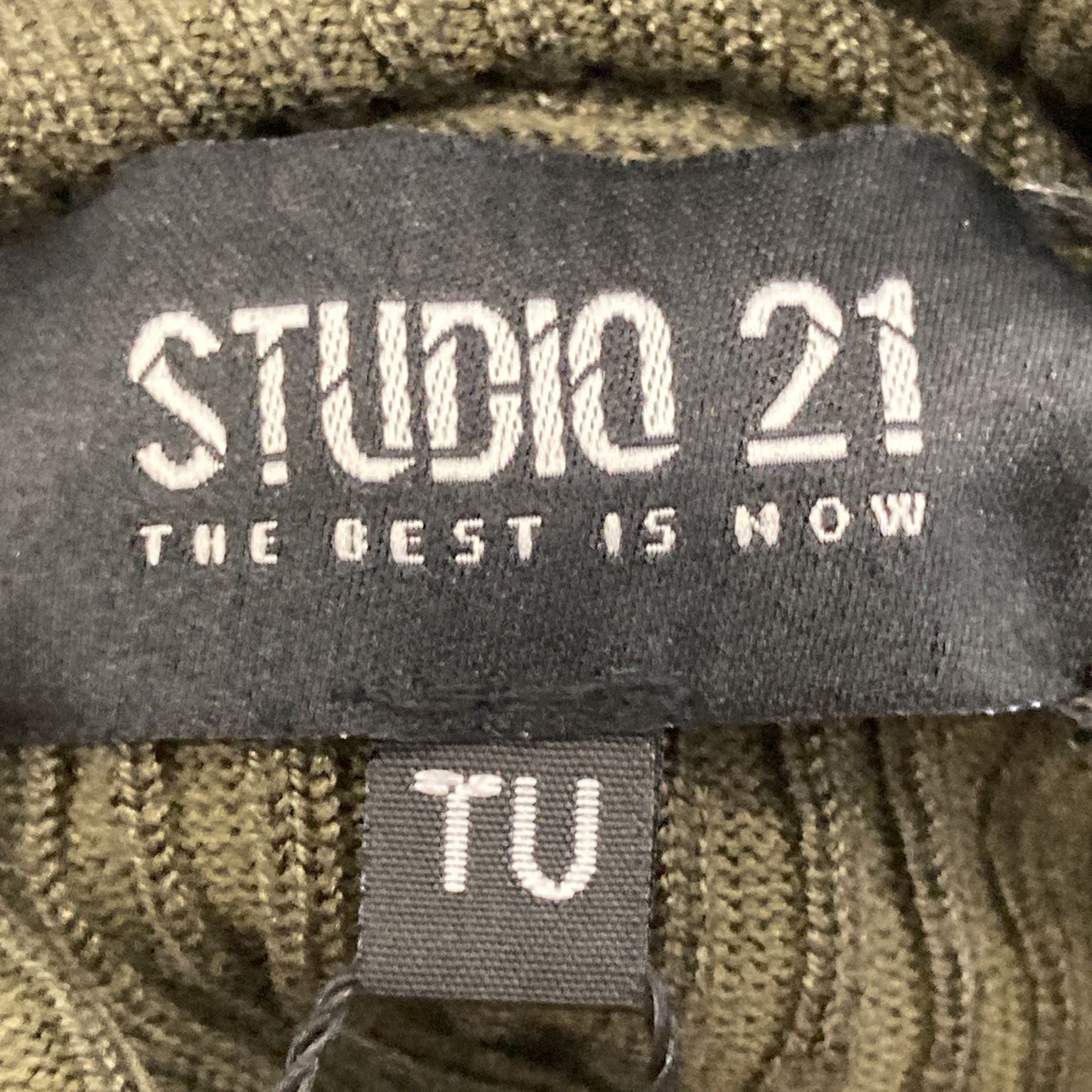 Studio 21