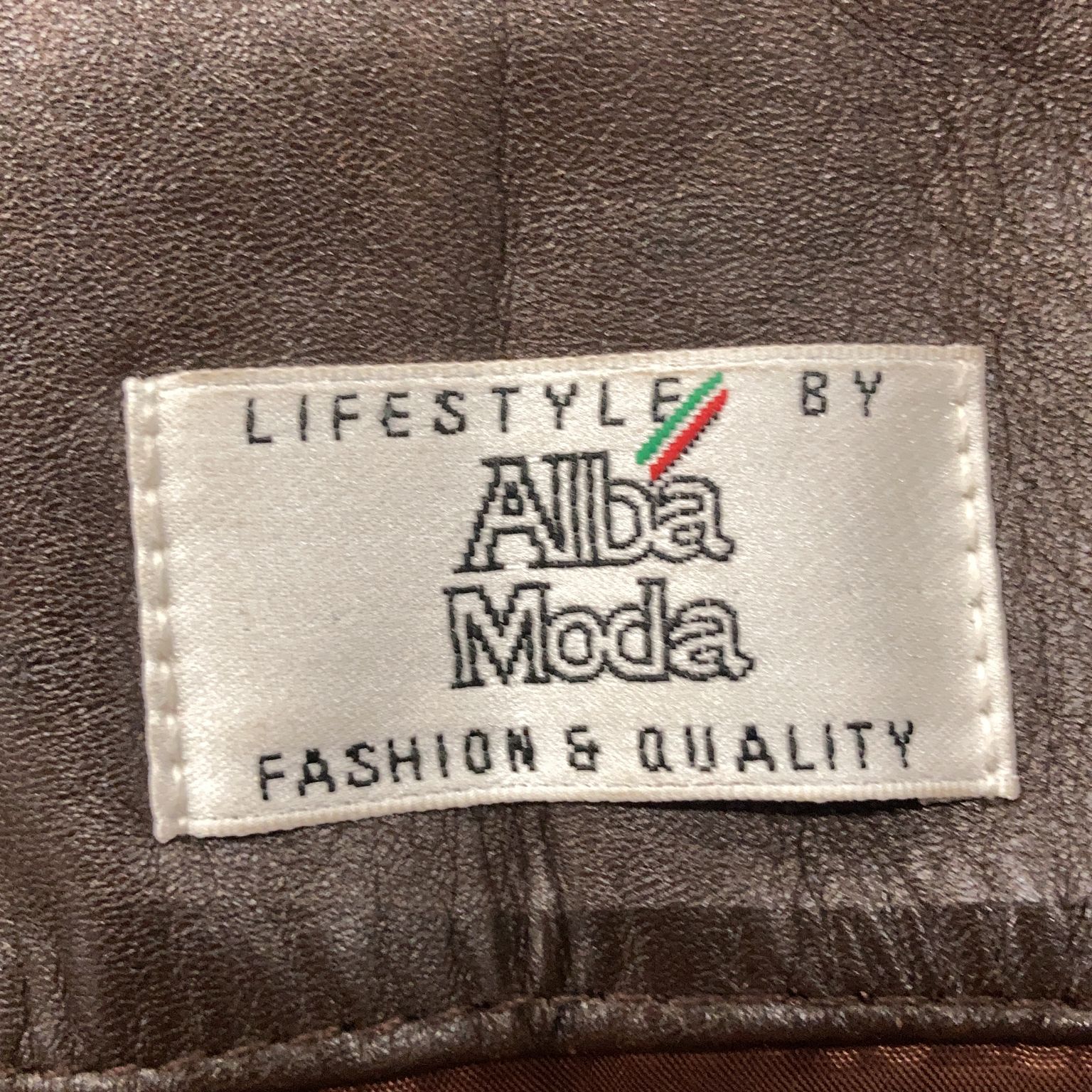 Alba Moda