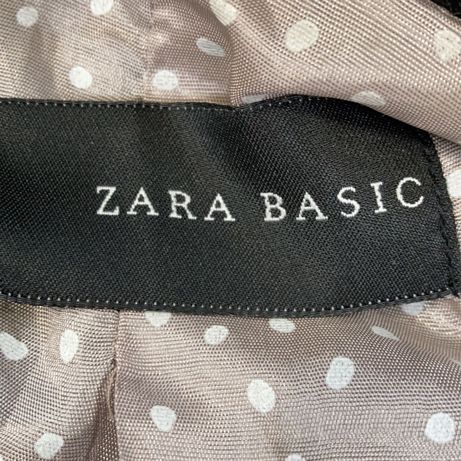 Zara Basic