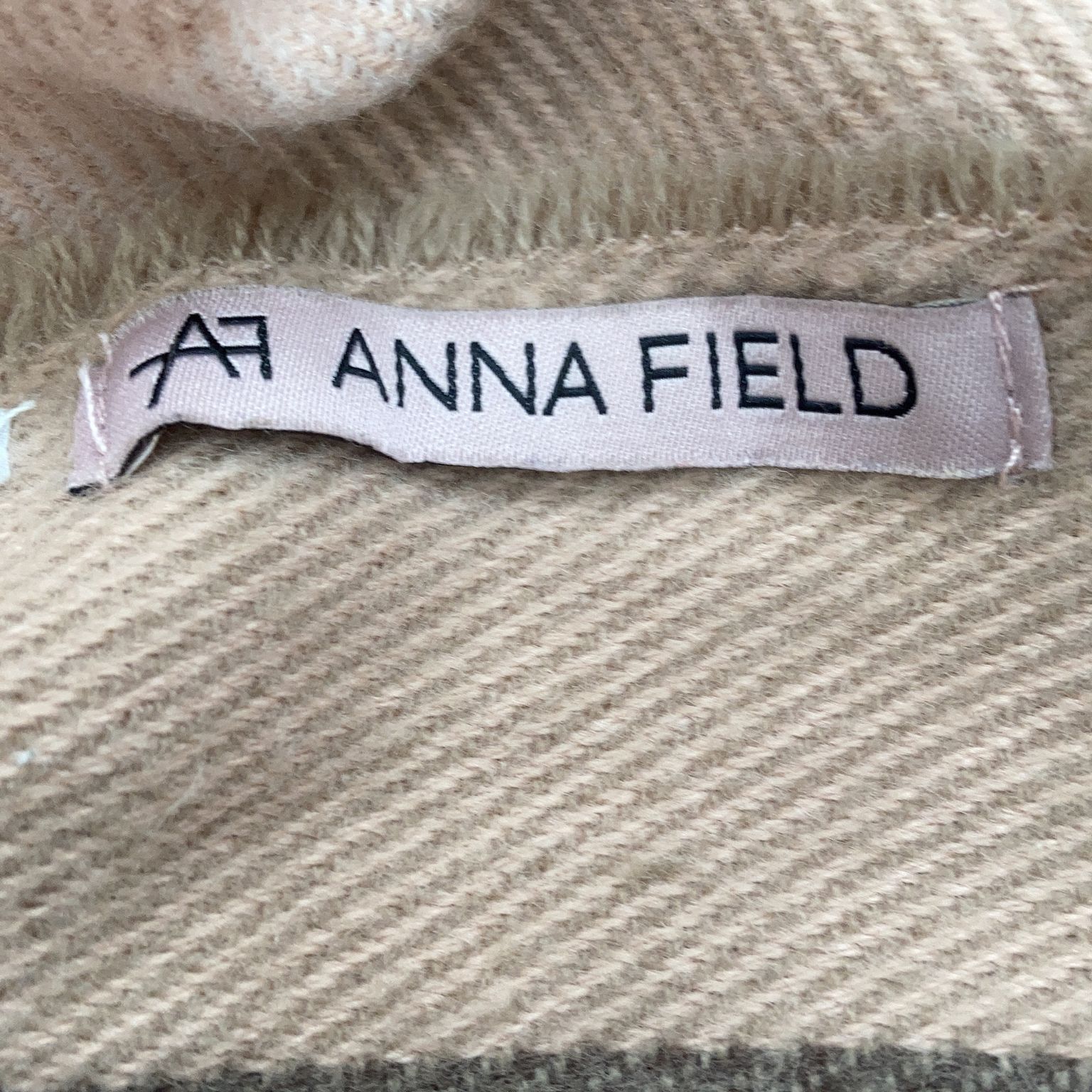 Anna Field