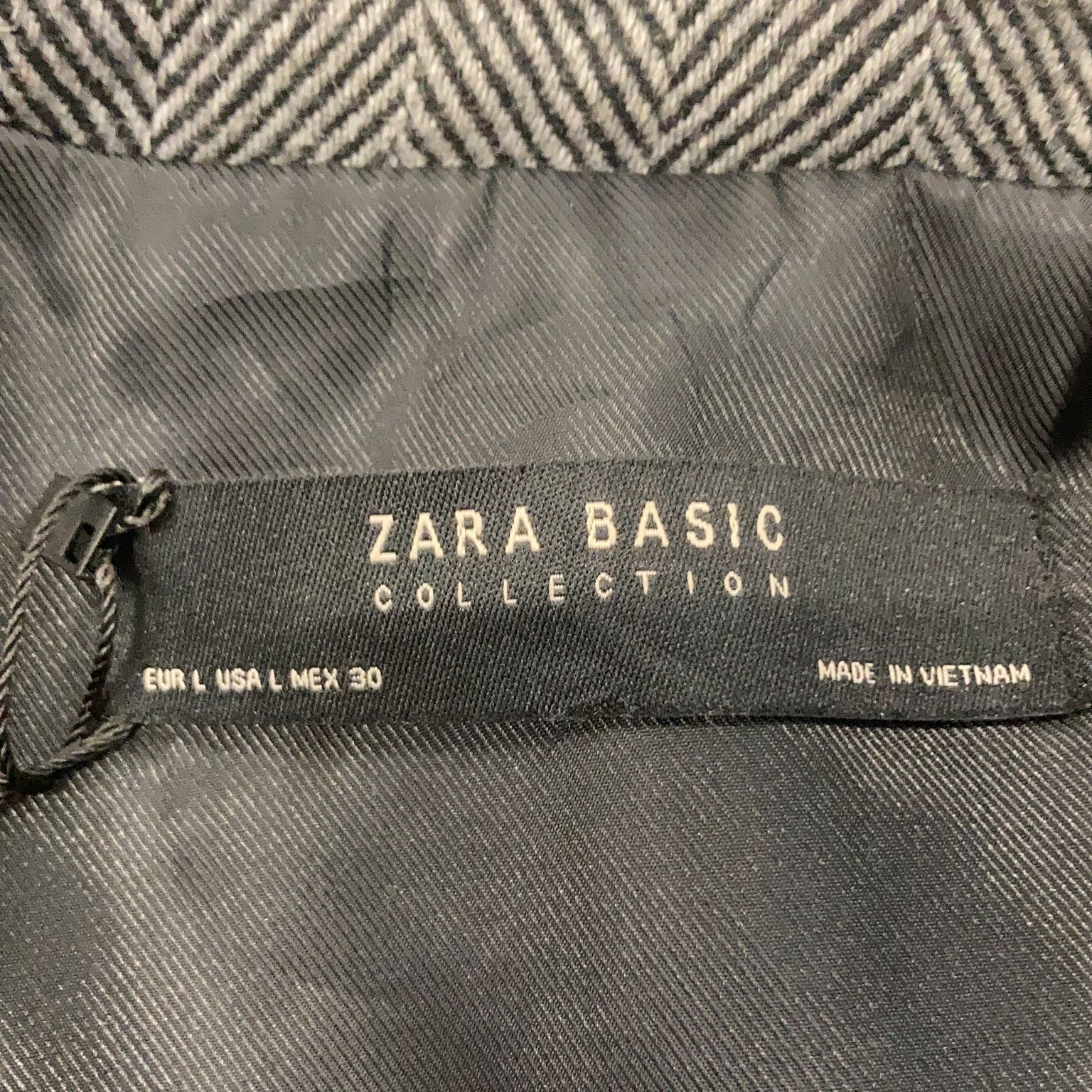 Zara Basic