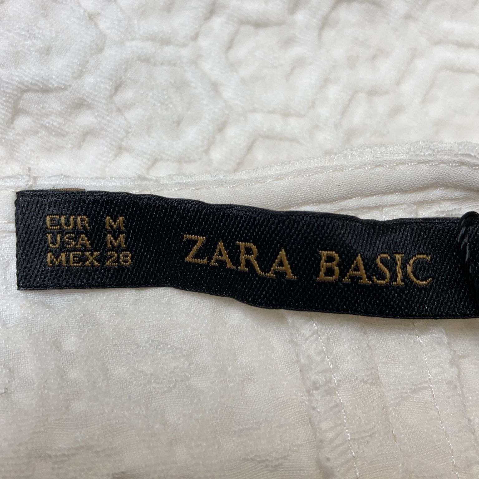 Zara Basic