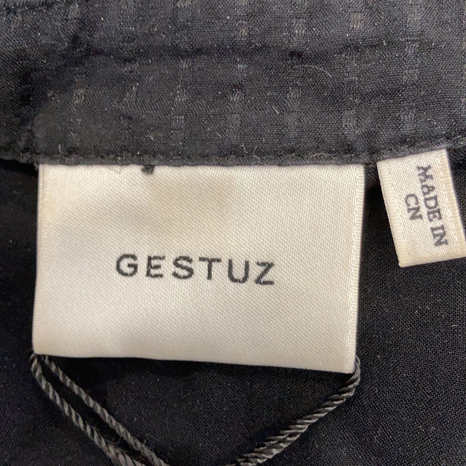 Gestuz