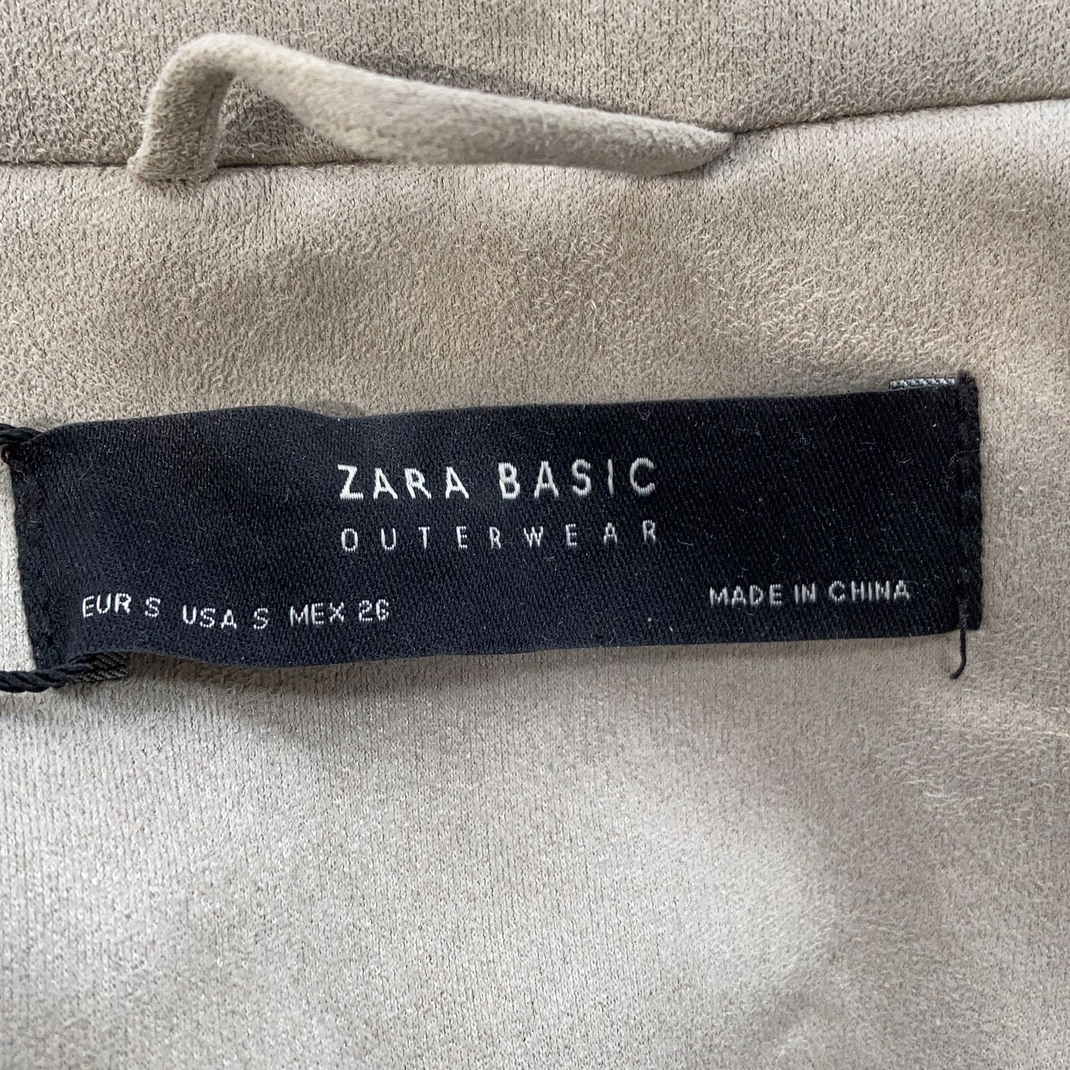 Zara Basic