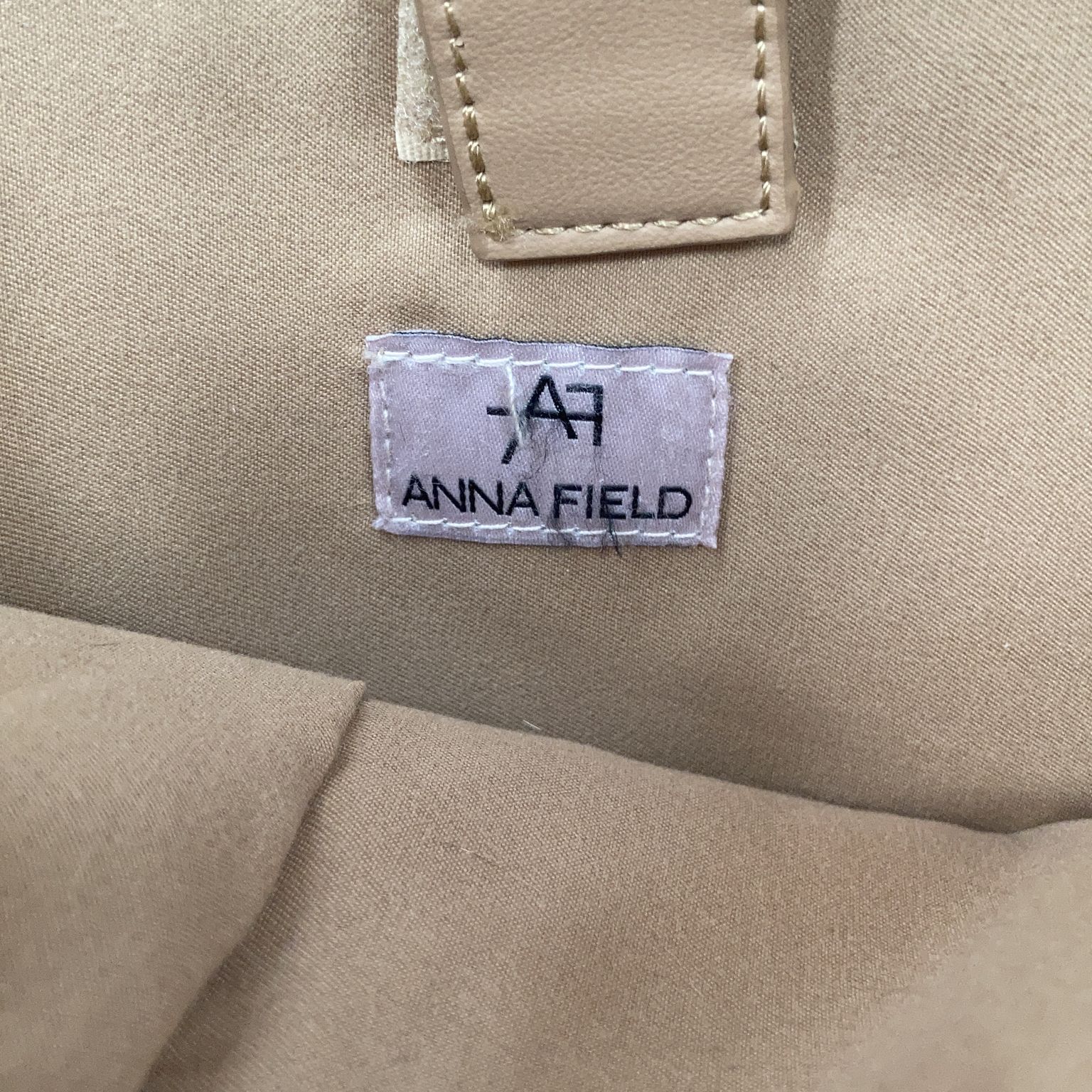 Anna Field