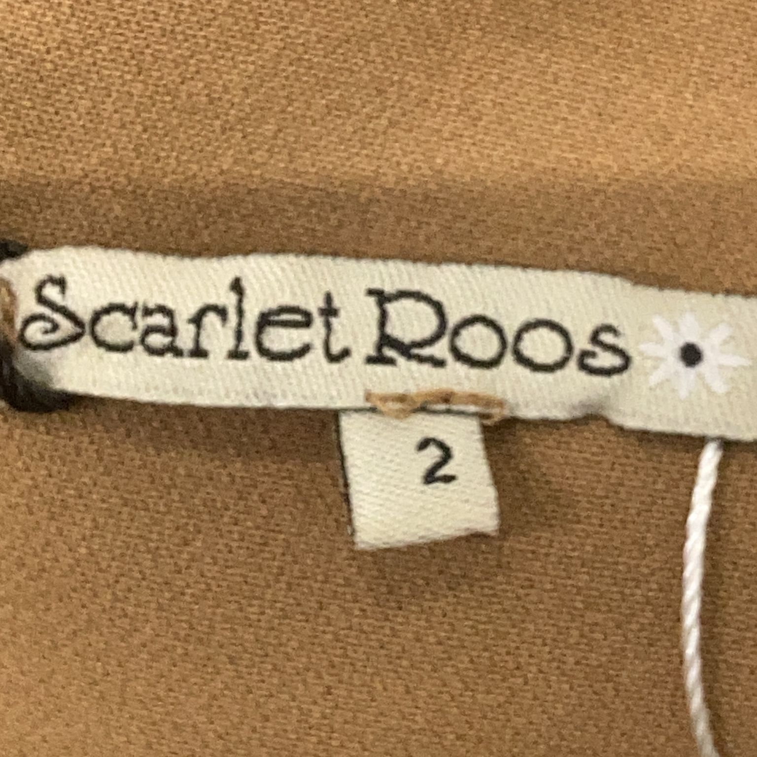 Scarlet Roos