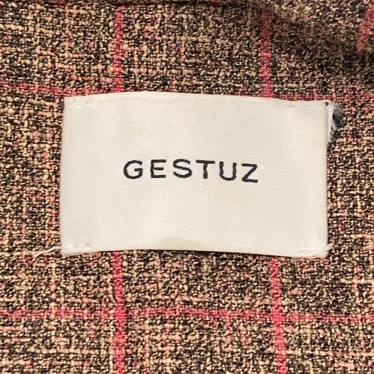 Gestuz