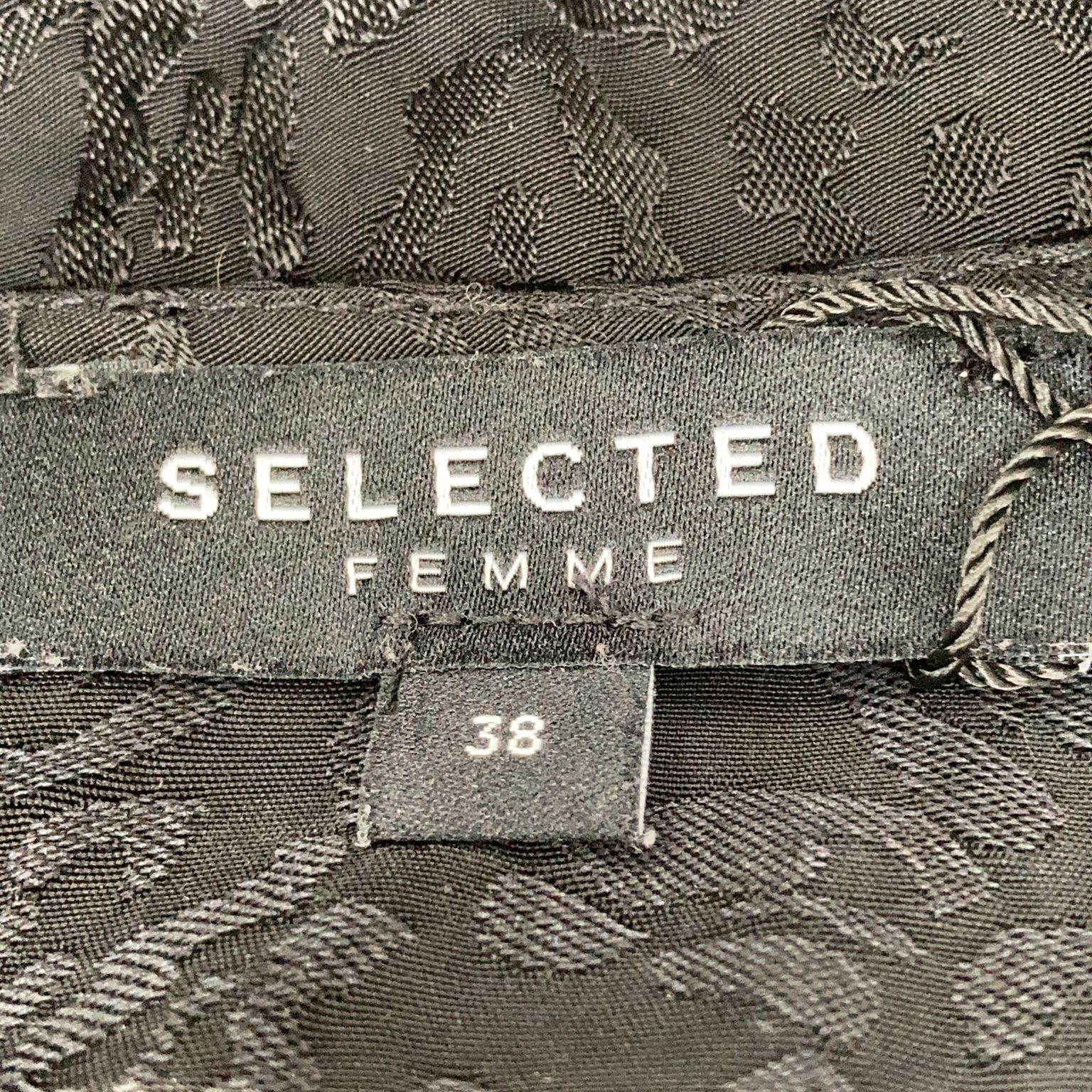 Selected Femme