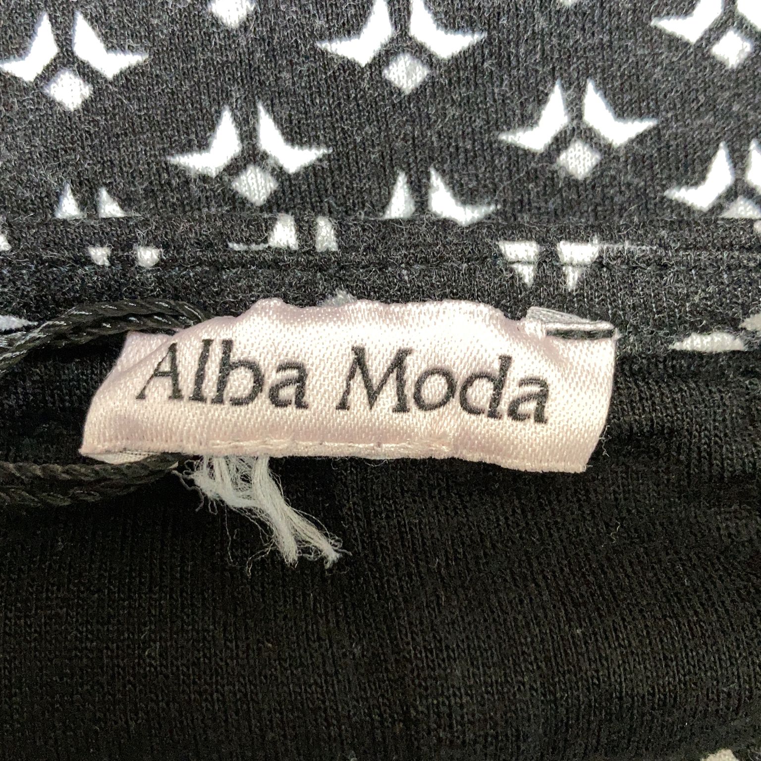 Alba Moda