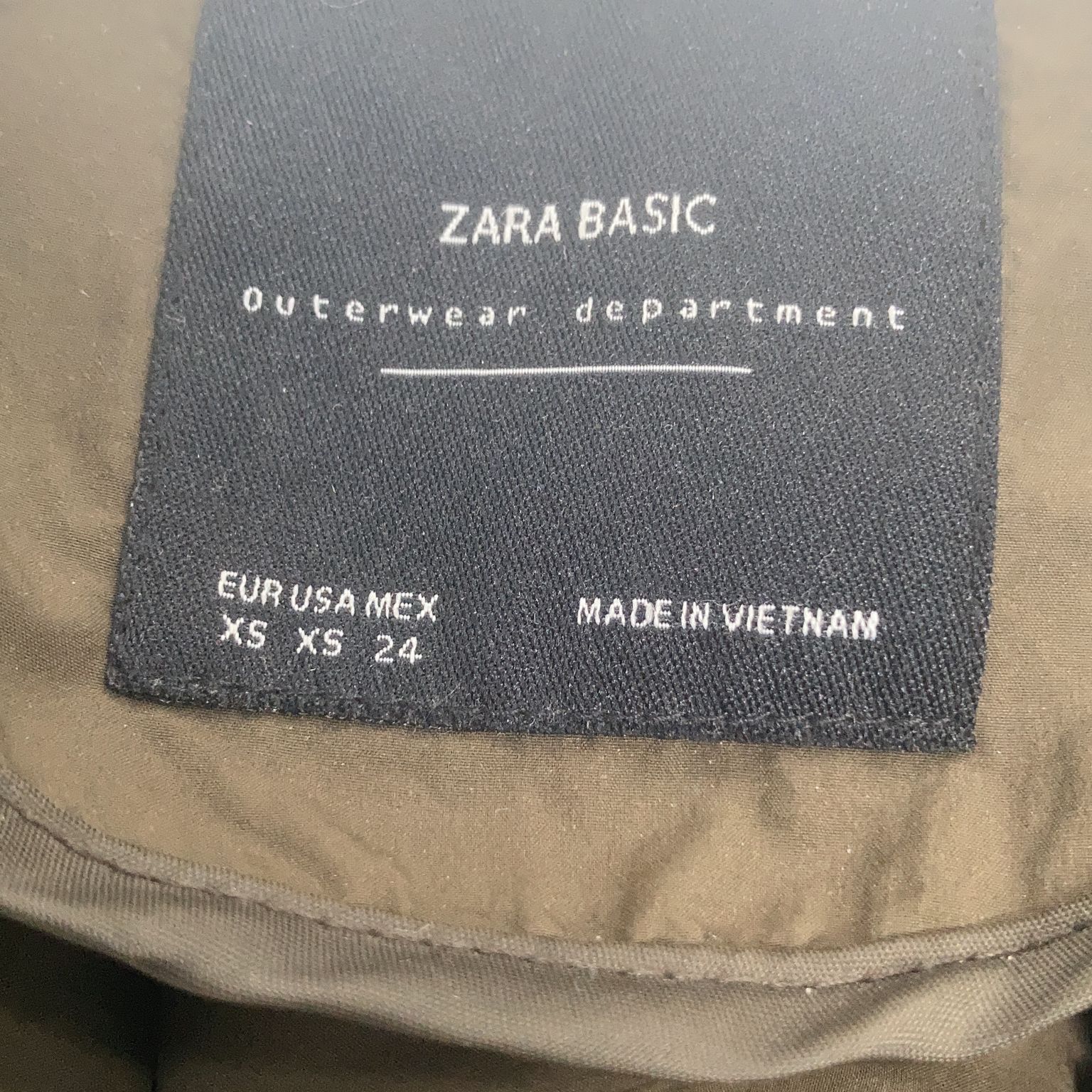 Zara Basic