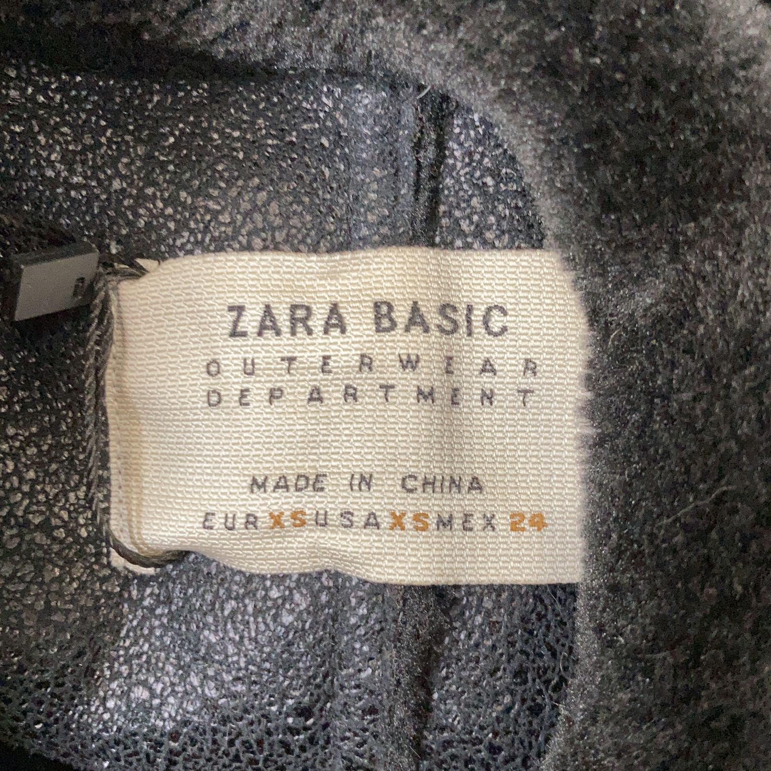 Zara Basic