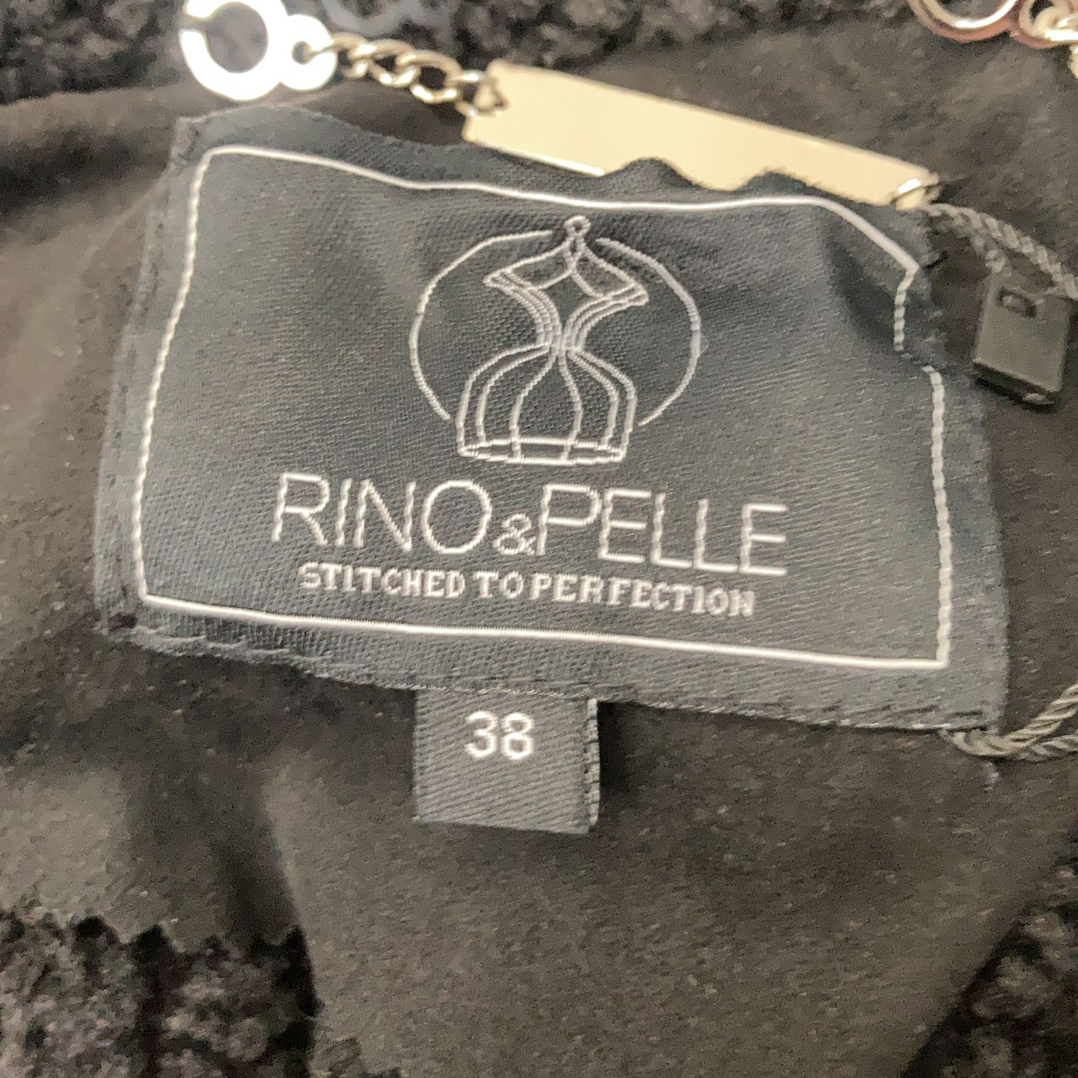 Rino  Pelle