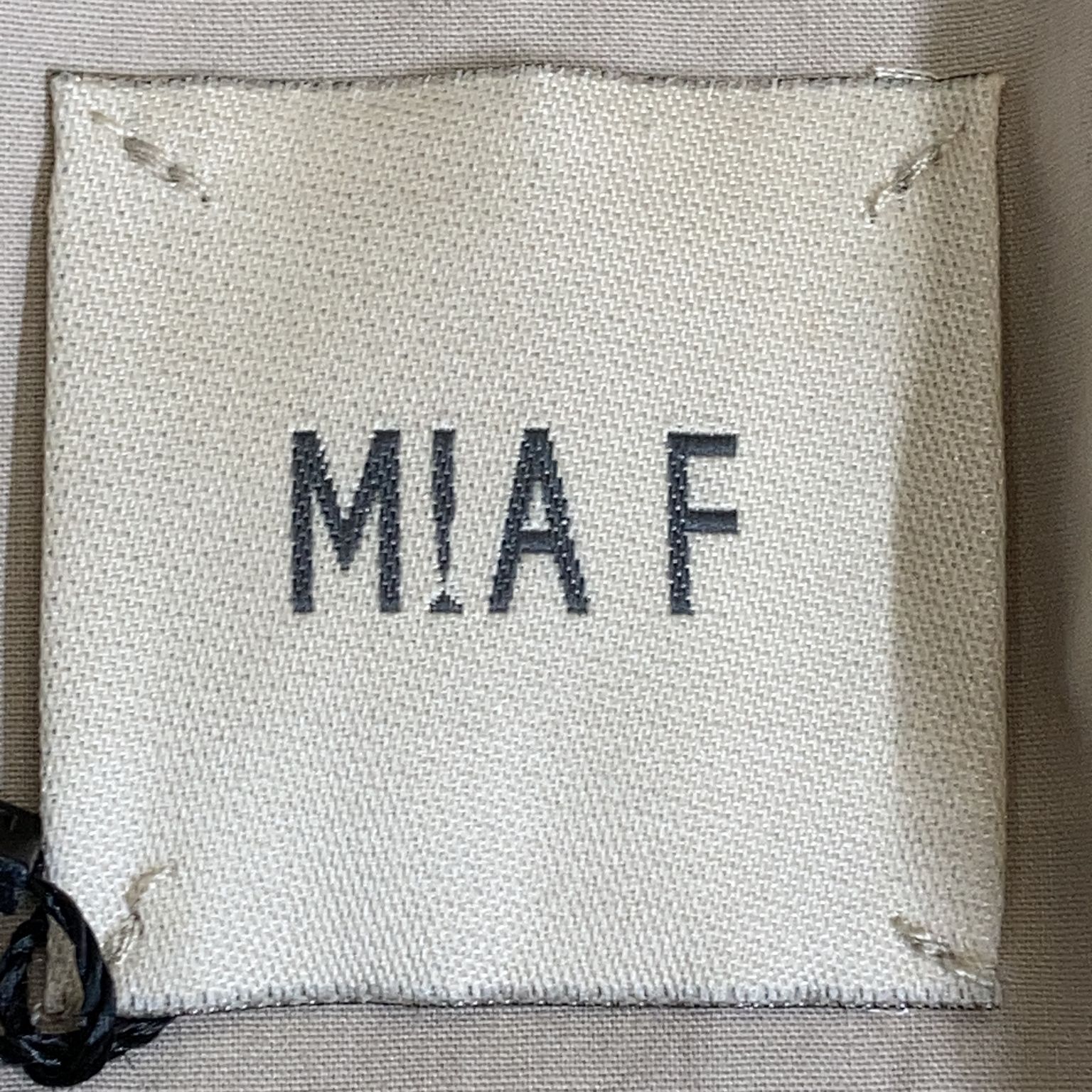 Mia F