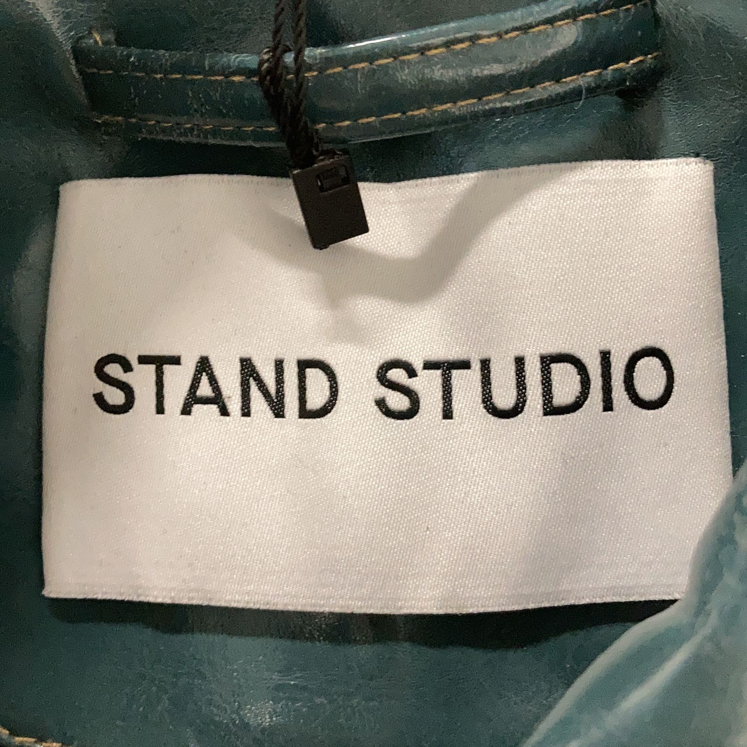 Stand Studio