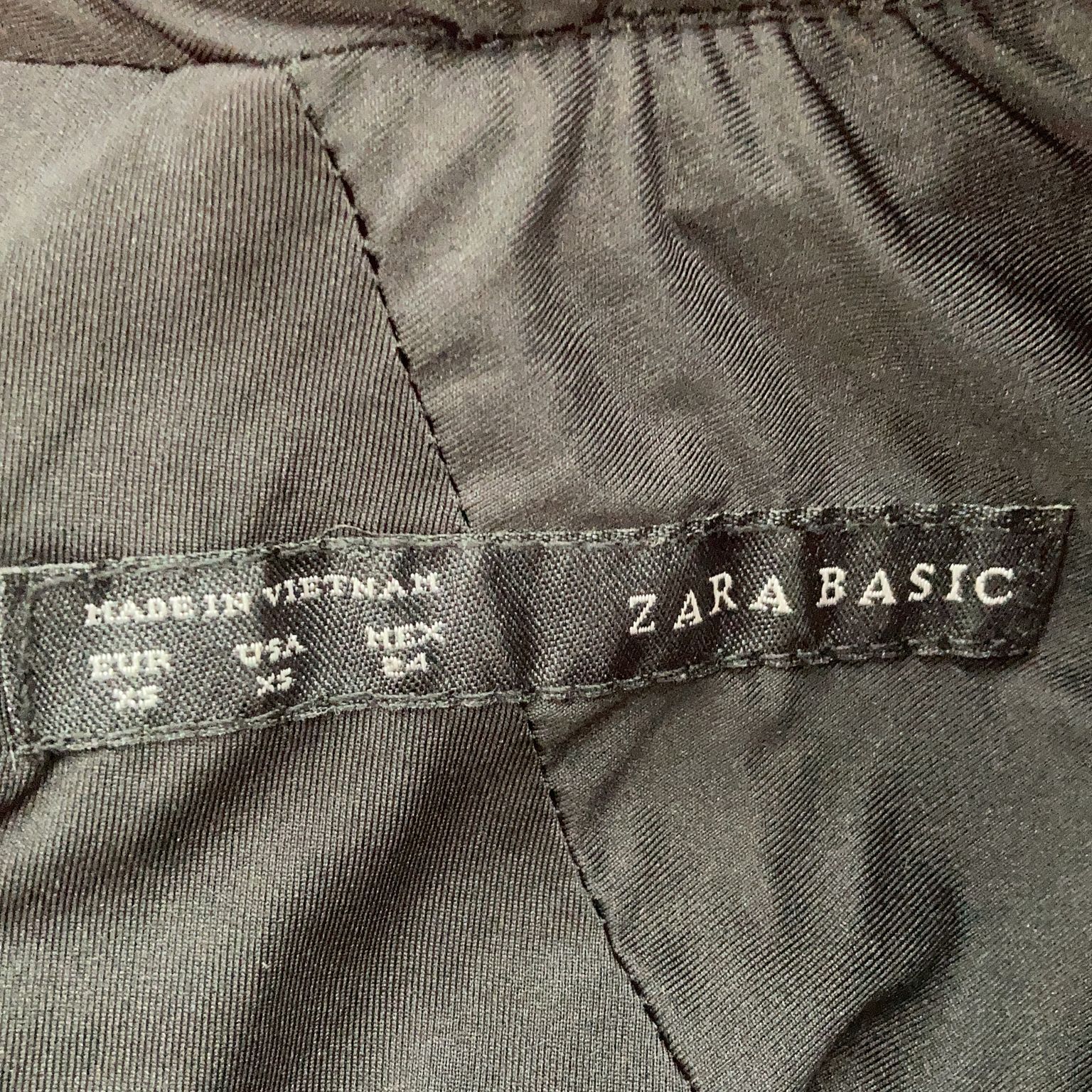 Zara Basic