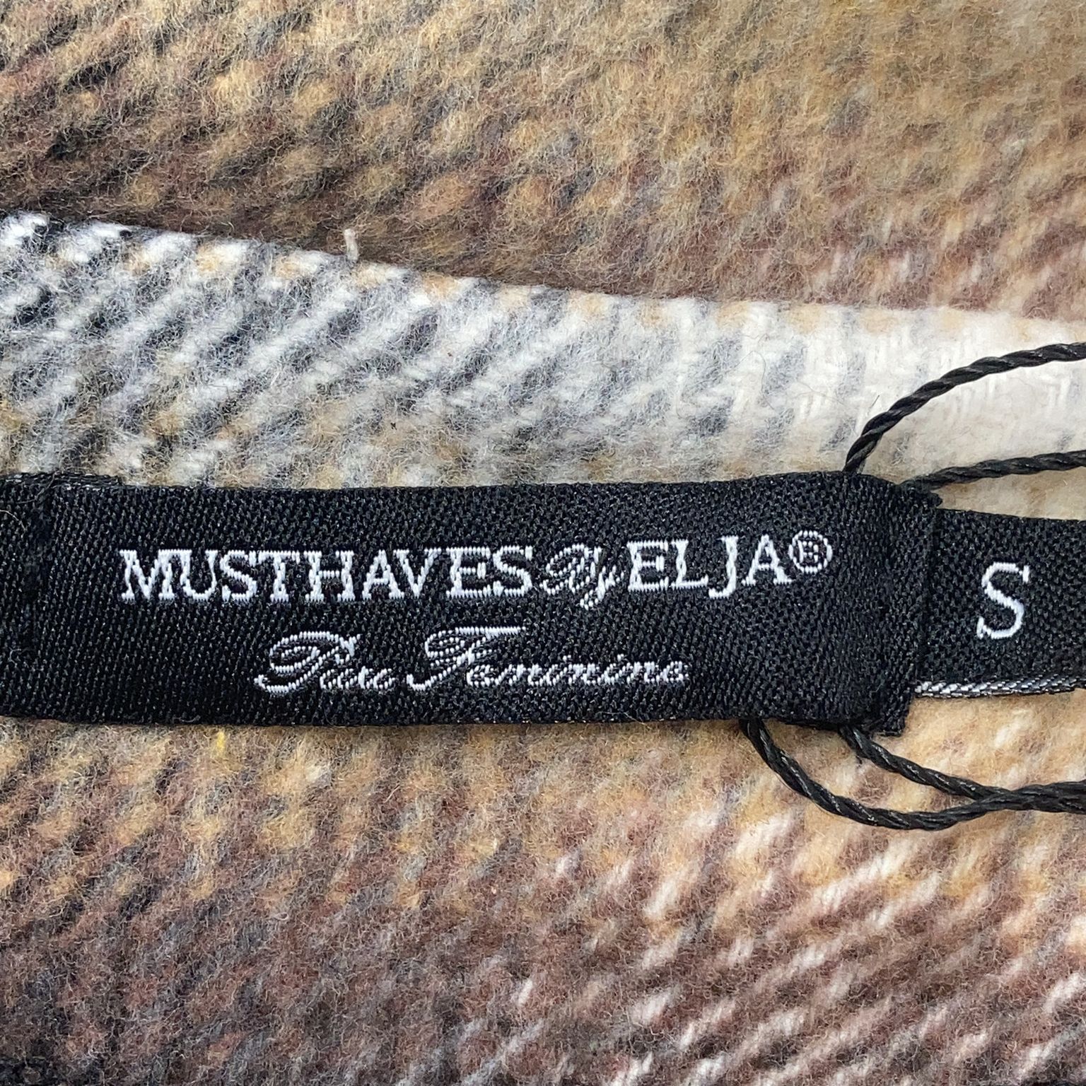 Musthaves by Elja