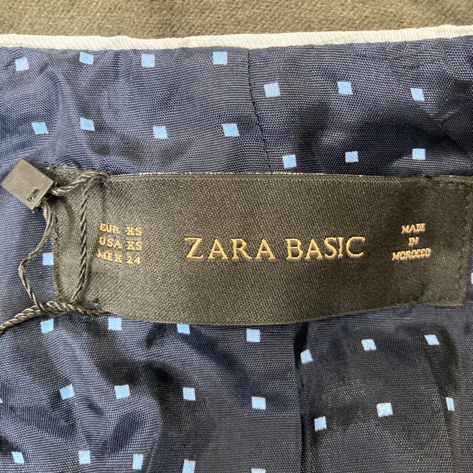 Zara Basic