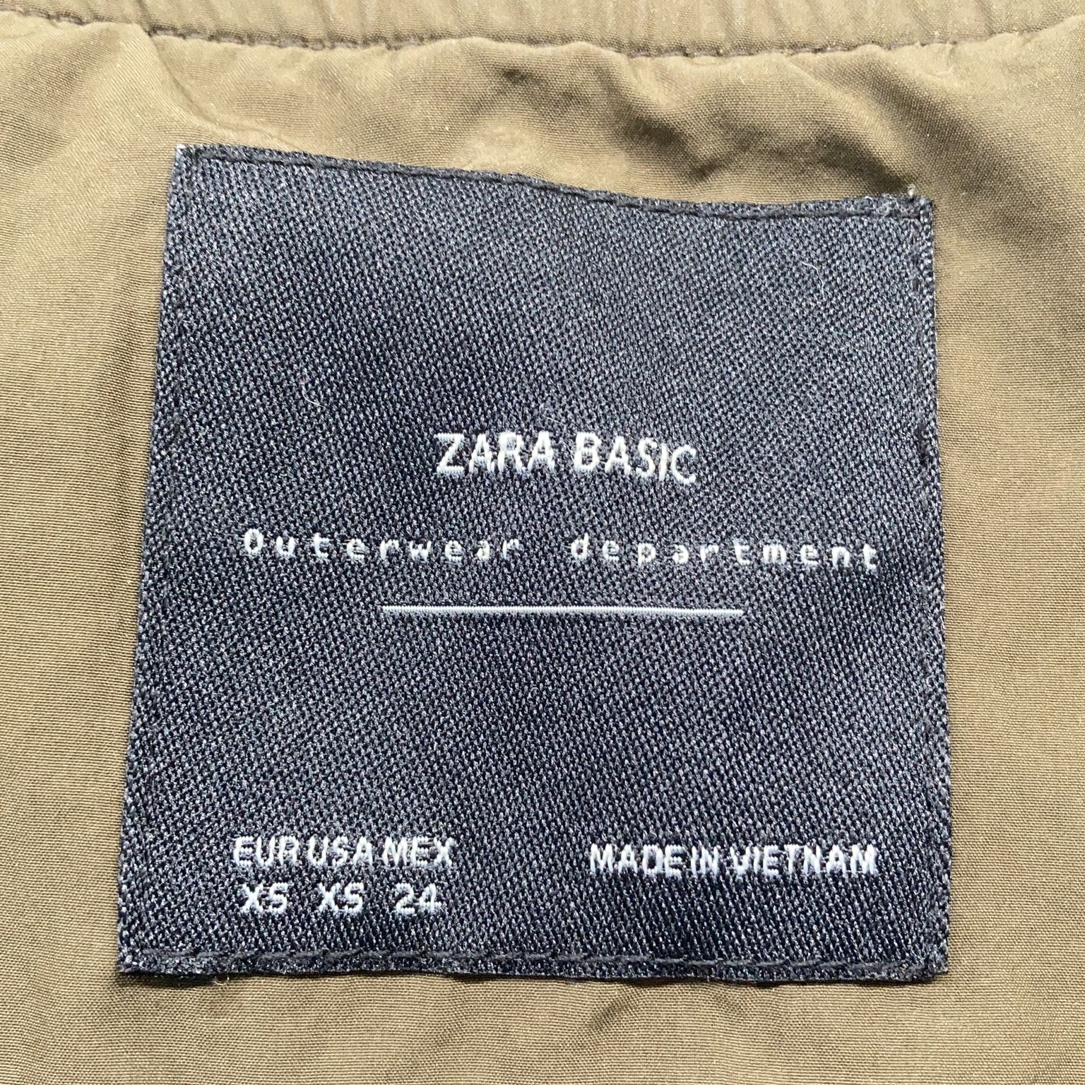 Zara Basic