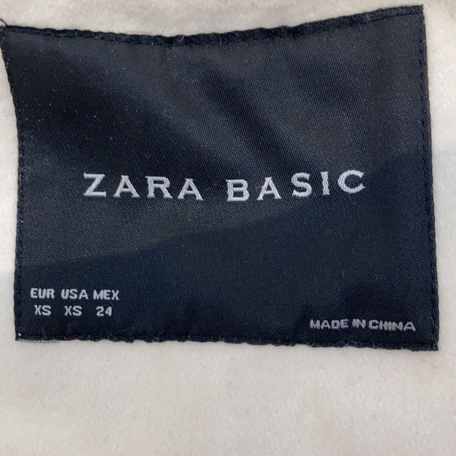 Zara Basic