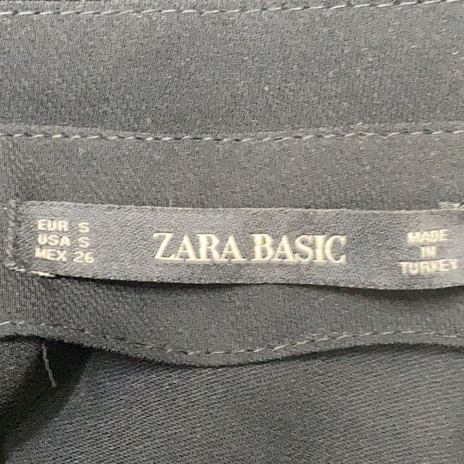 Zara Basic